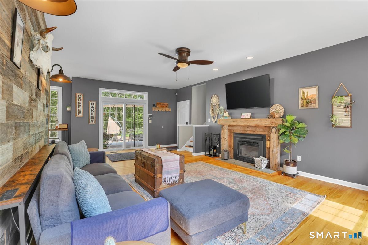 18 Jacob Lane photo 7