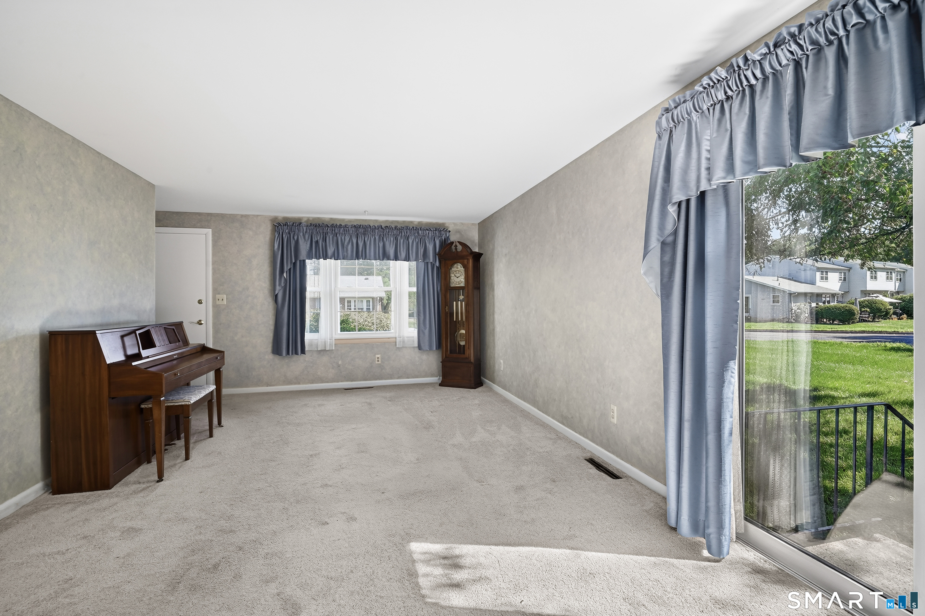 12 Esquire Drive  Unit #A photo 8