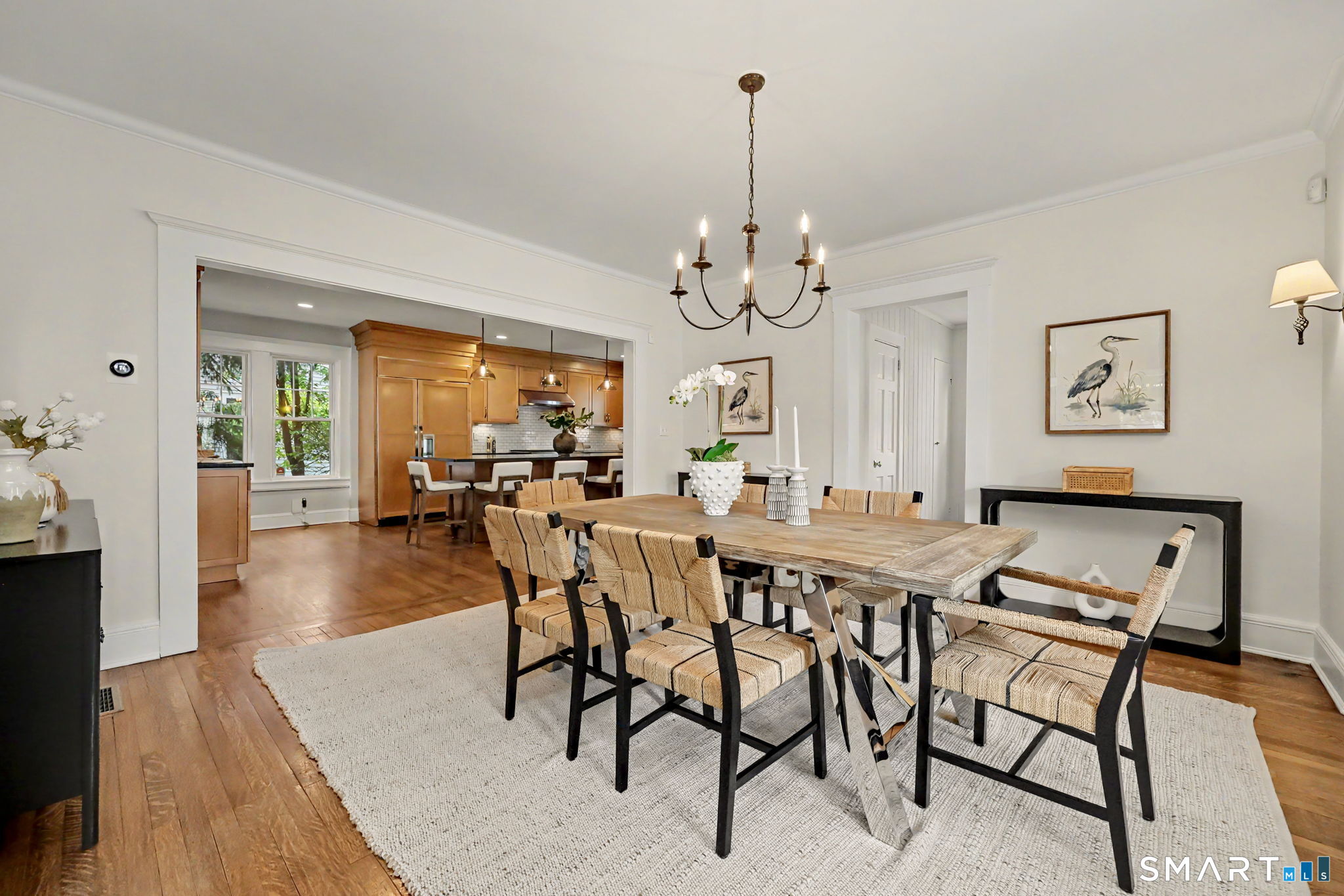 594 Stratfield Road photo 8