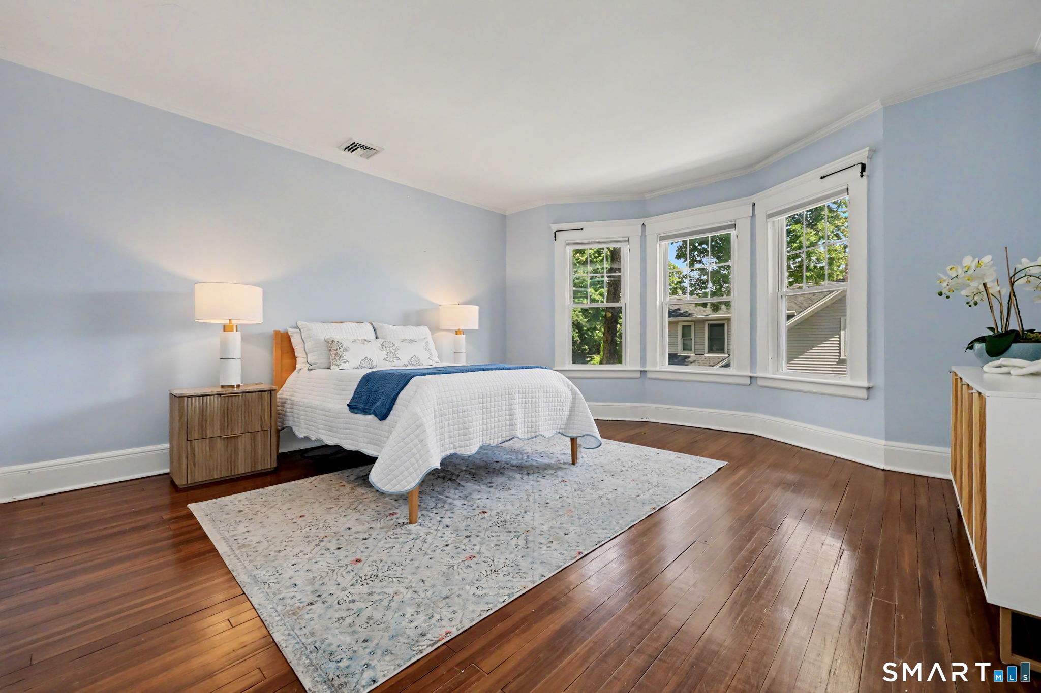 594 Stratfield Road photo 19