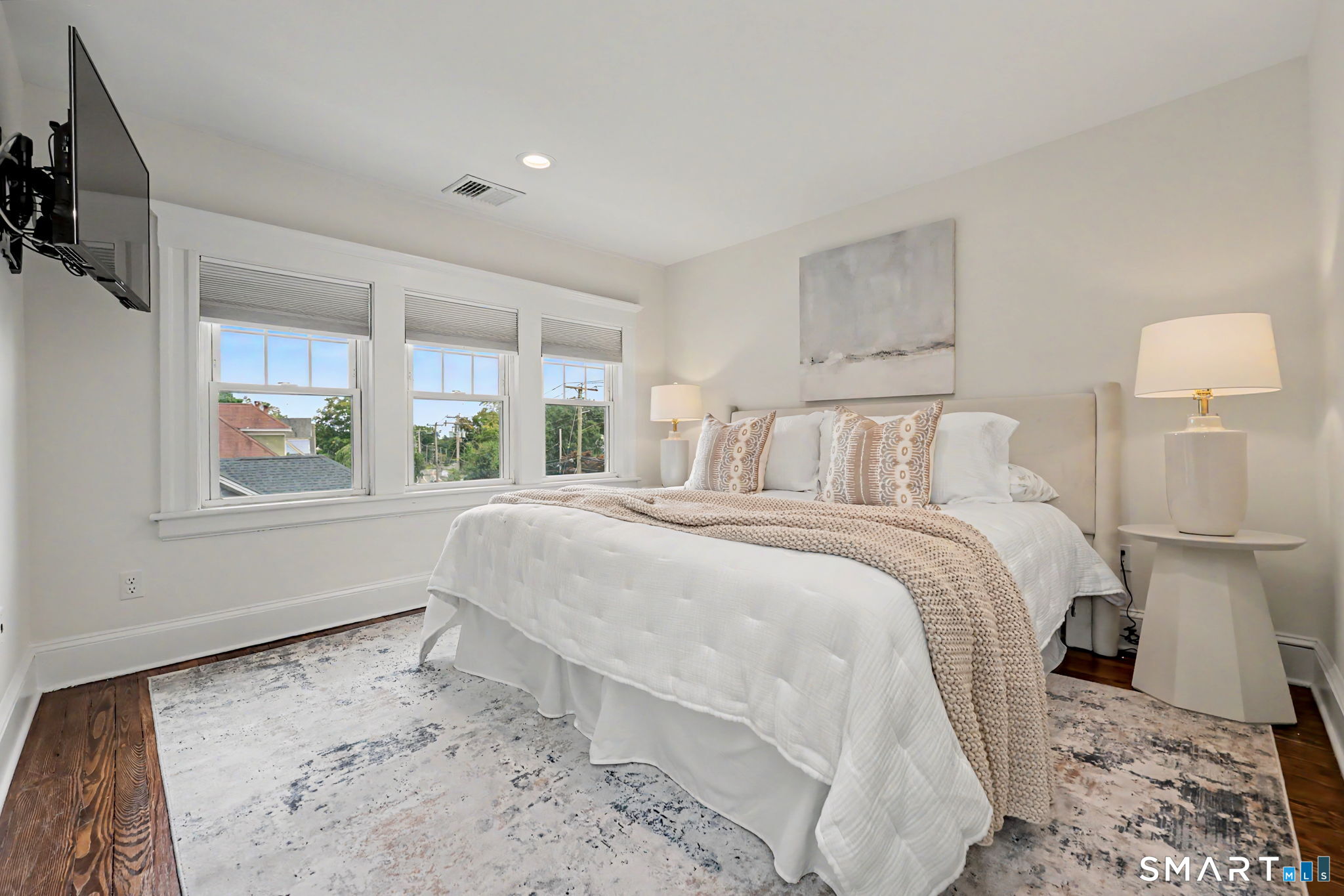 594 Stratfield Road photo 23