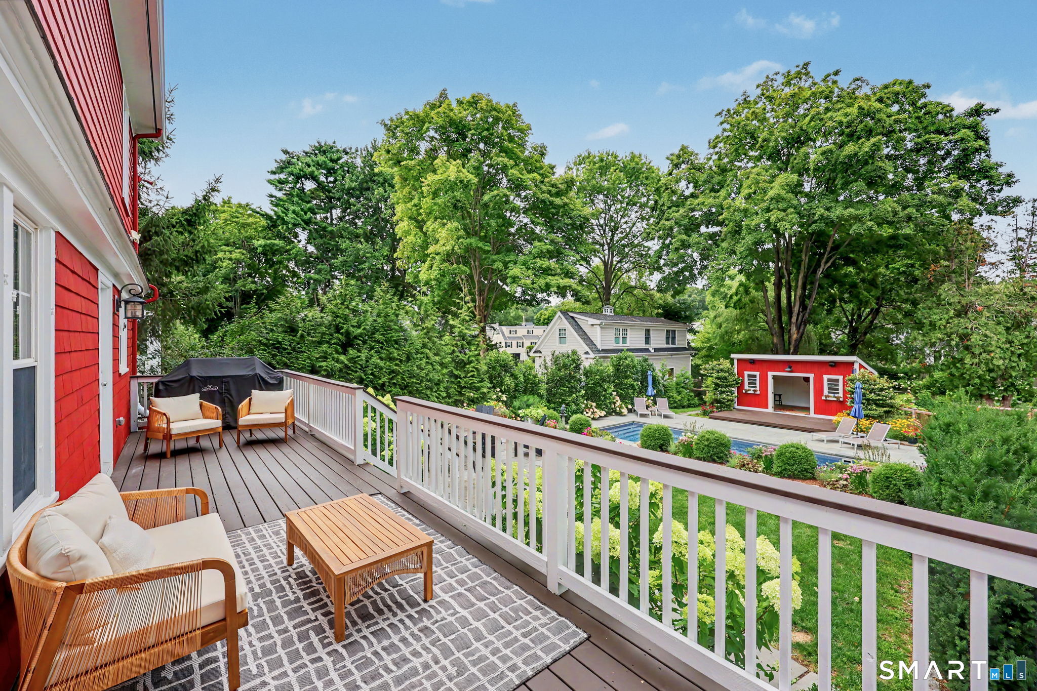 594 Stratfield Road photo 30