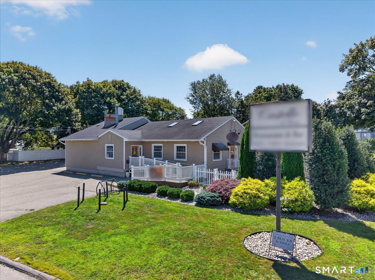 11 Pattagansett Road