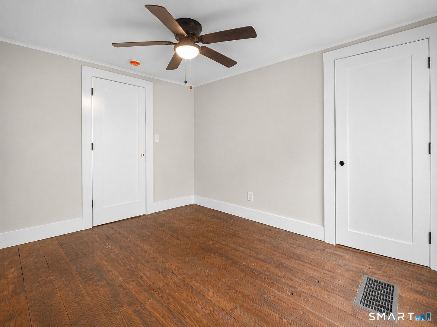 56 Evergreen Avenue photo 15
