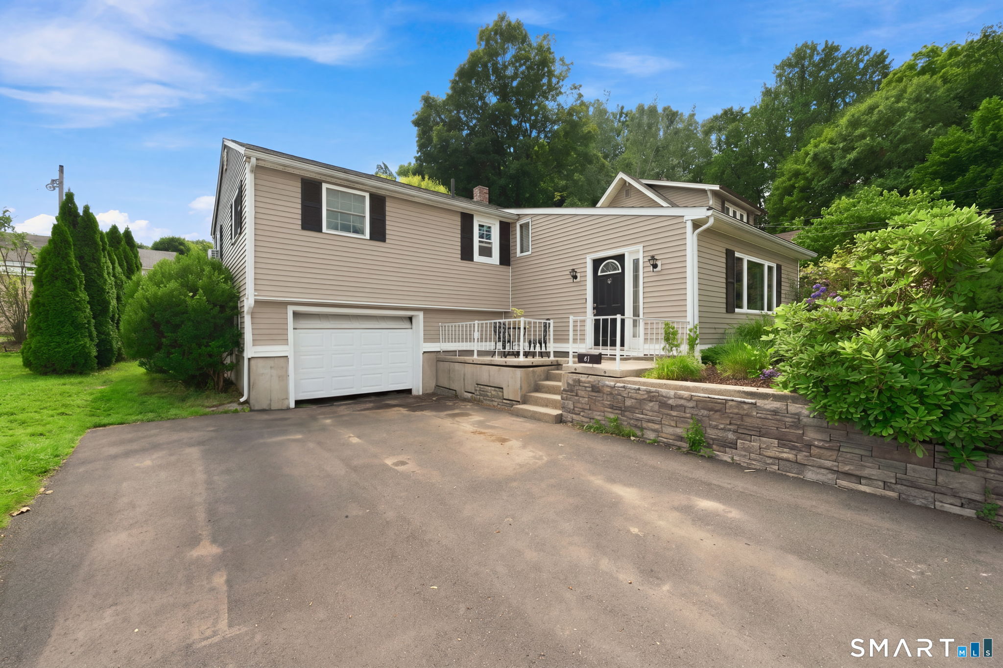 41 Taillon Street photo 3