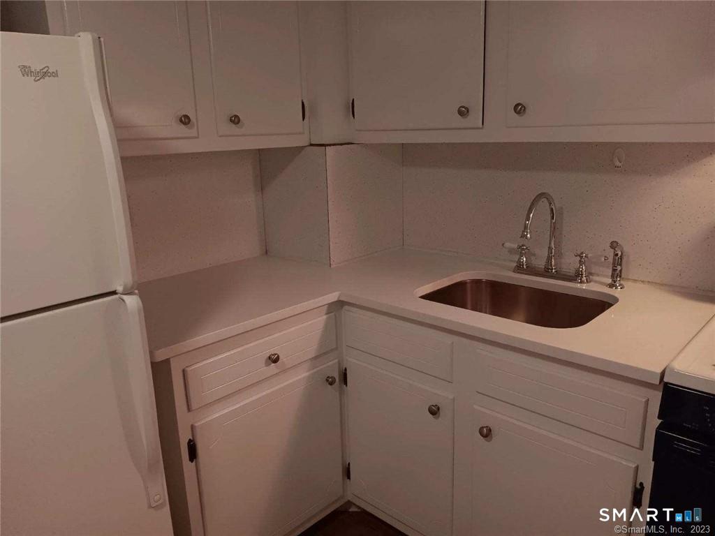 122 Seaside Avenue, Stamford, Connecticut photo 4
