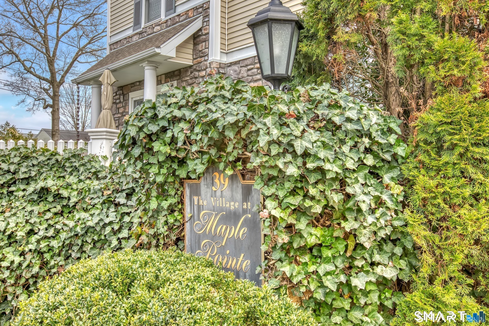 39 Maple Tree Avenue, Stamford, Connecticut photo 2