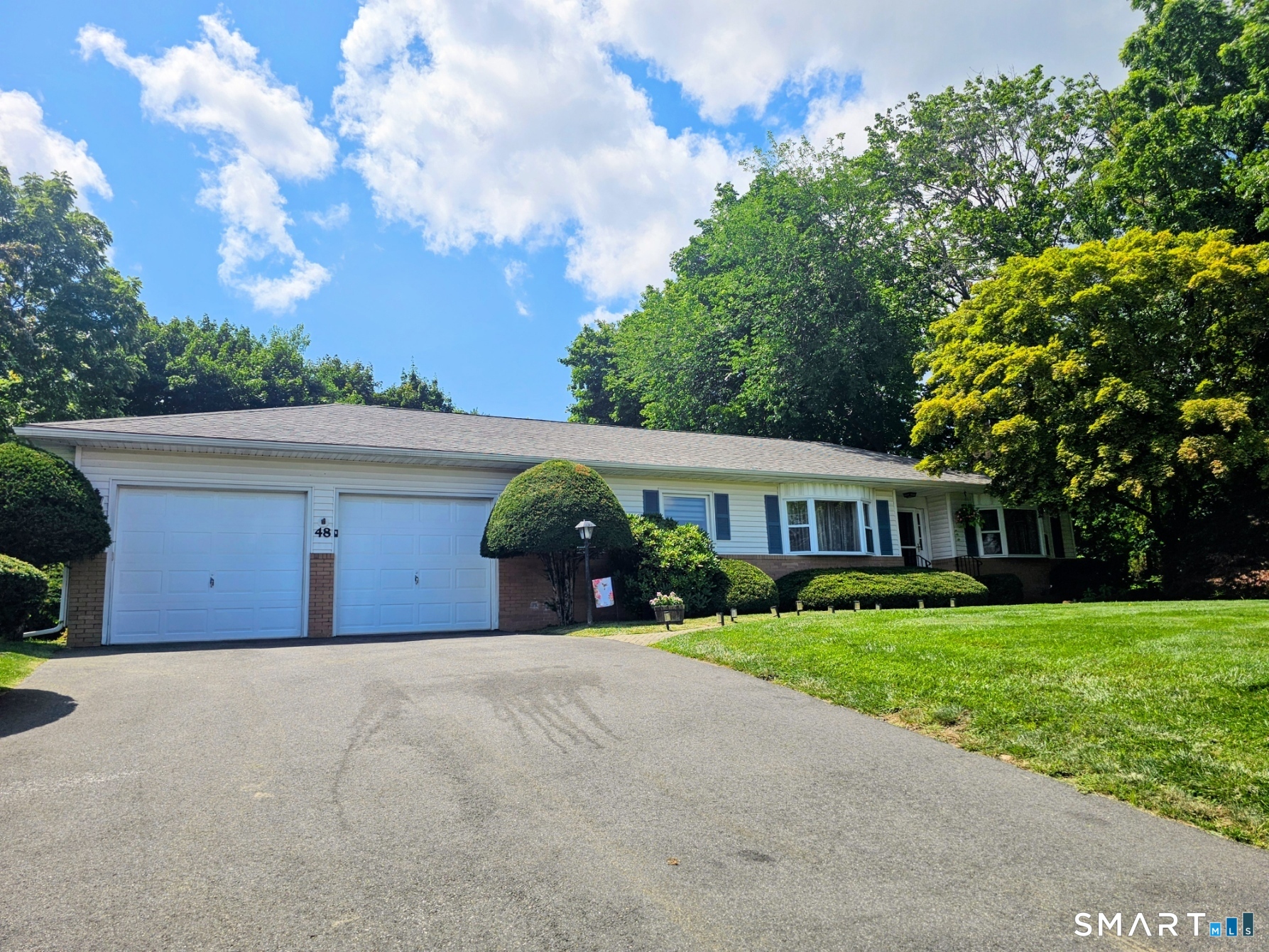 2nd image of 48 Clapboard Ridge Rd, Danbury, CT 06811 | MLS# 24197429