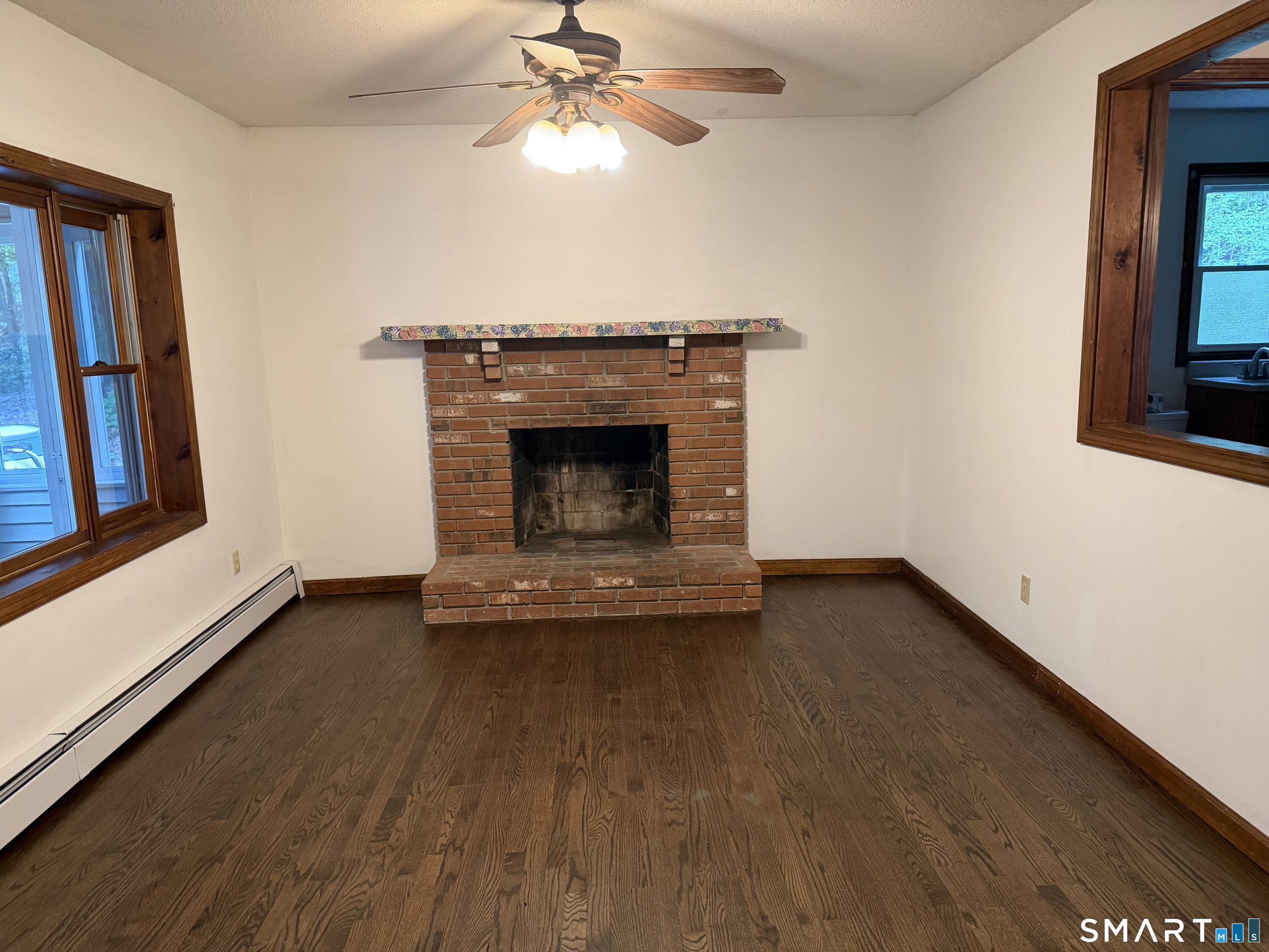122 Standard Avenue photo 4