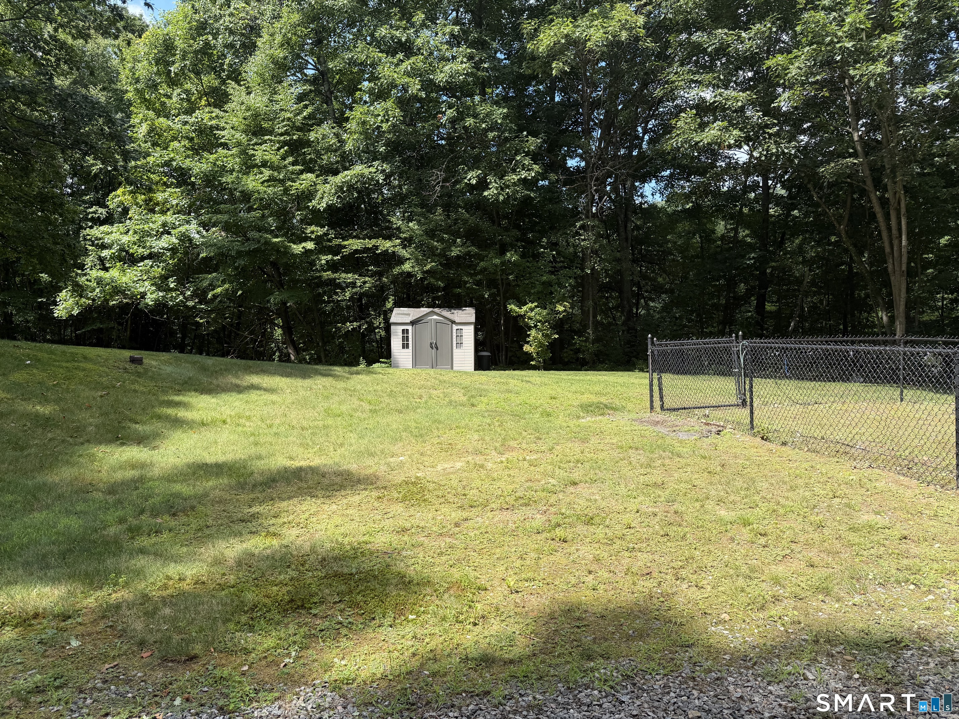 122 Standard Avenue photo 13
