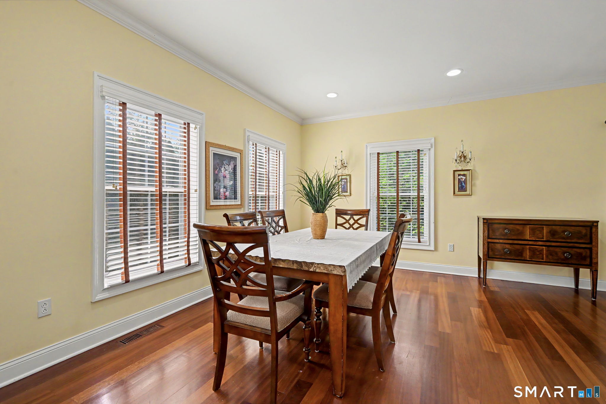 56 Barholm Avenue, Stamford, Connecticut photo 5