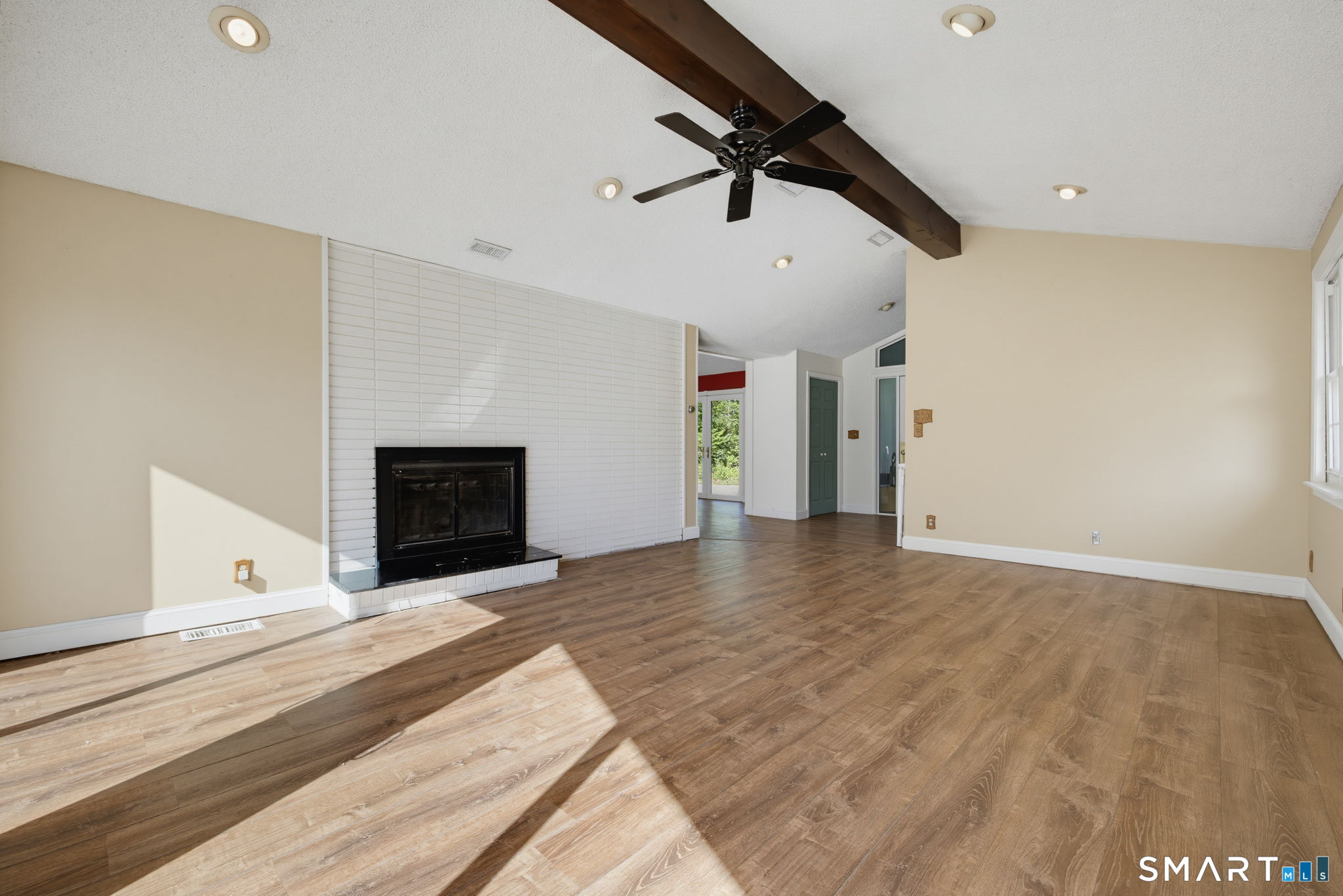 25 Plantation Road photo 2