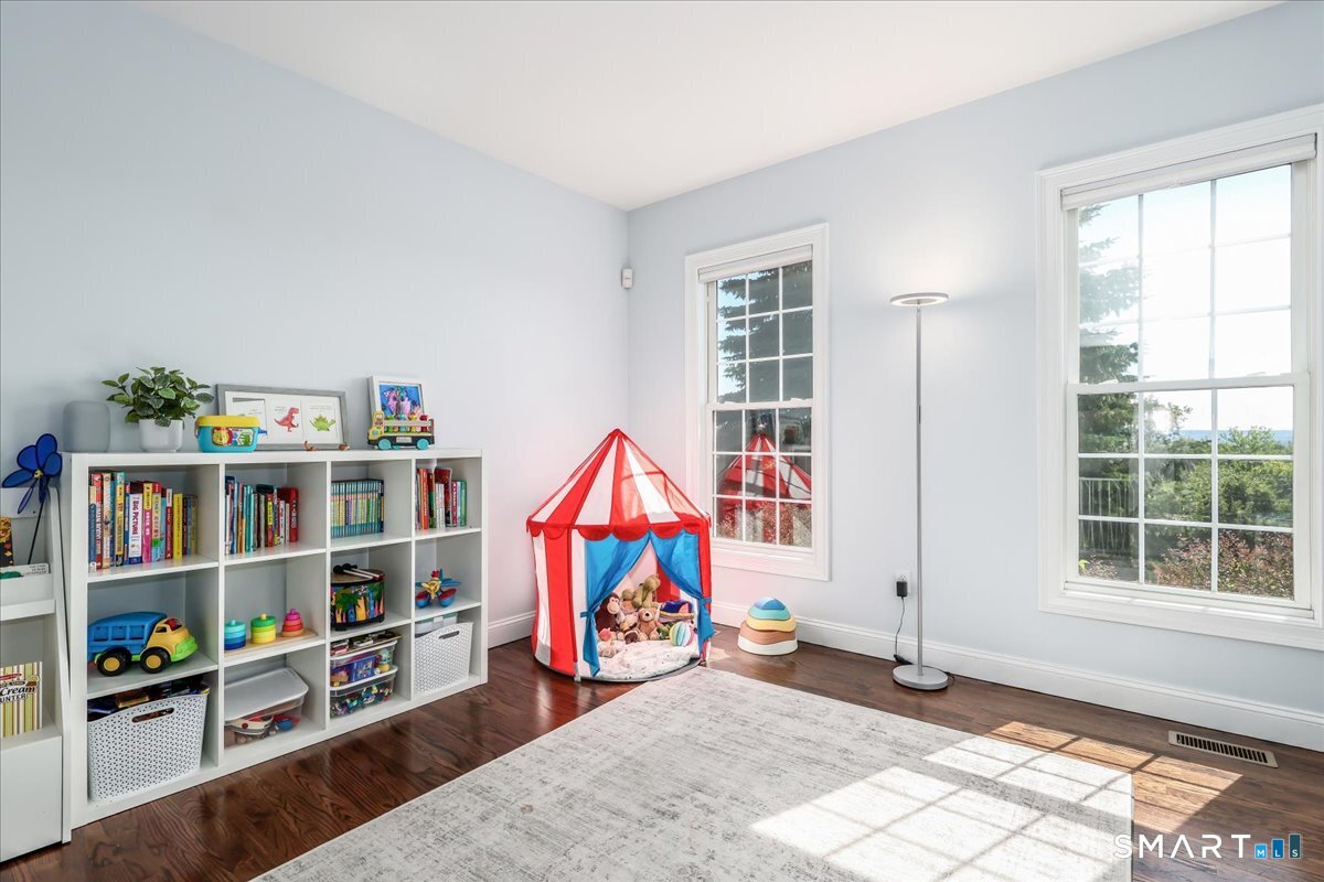 47 Ridgewood Terrace photo 15