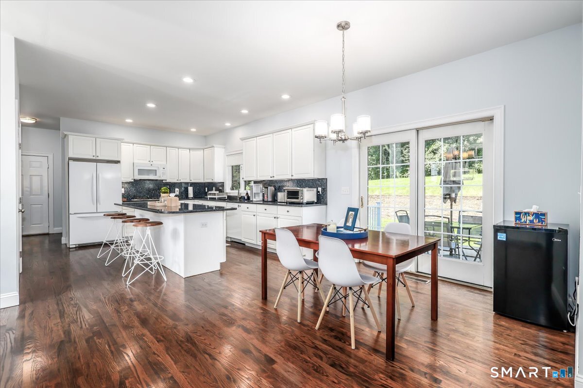 47 Ridgewood Terrace photo 9