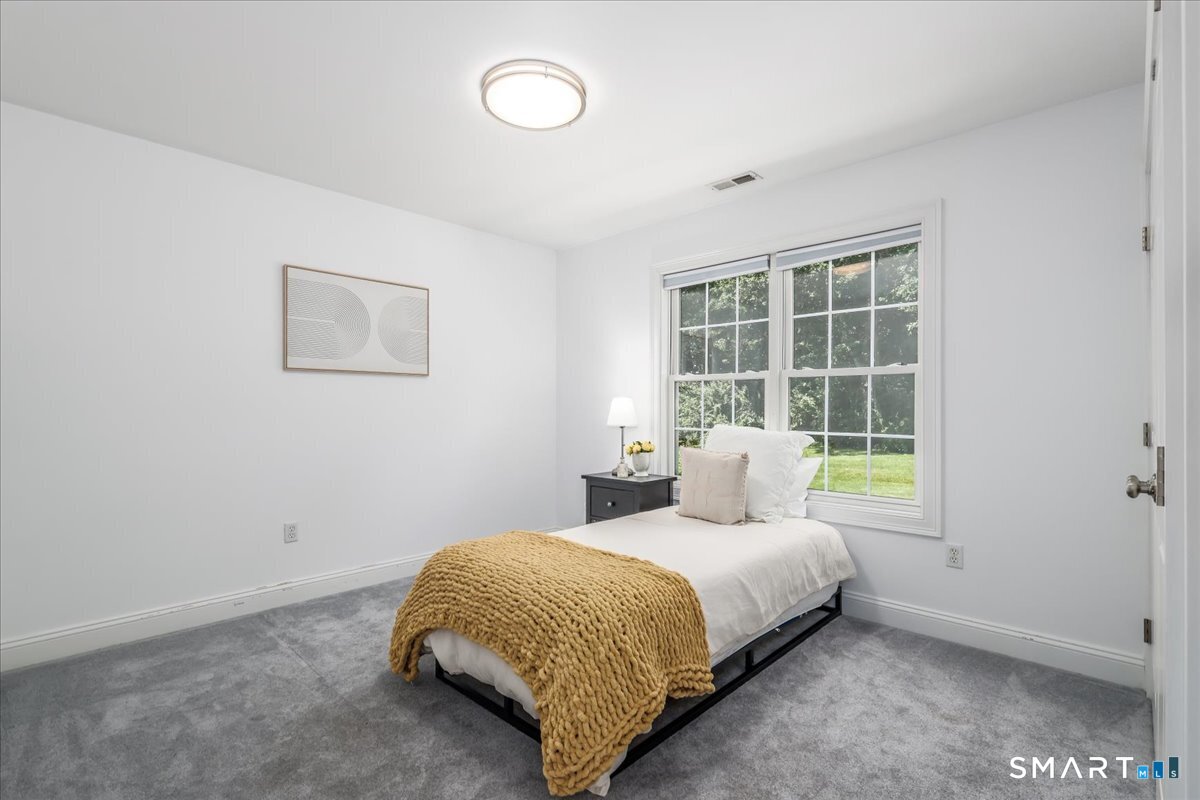 47 Ridgewood Terrace photo 23