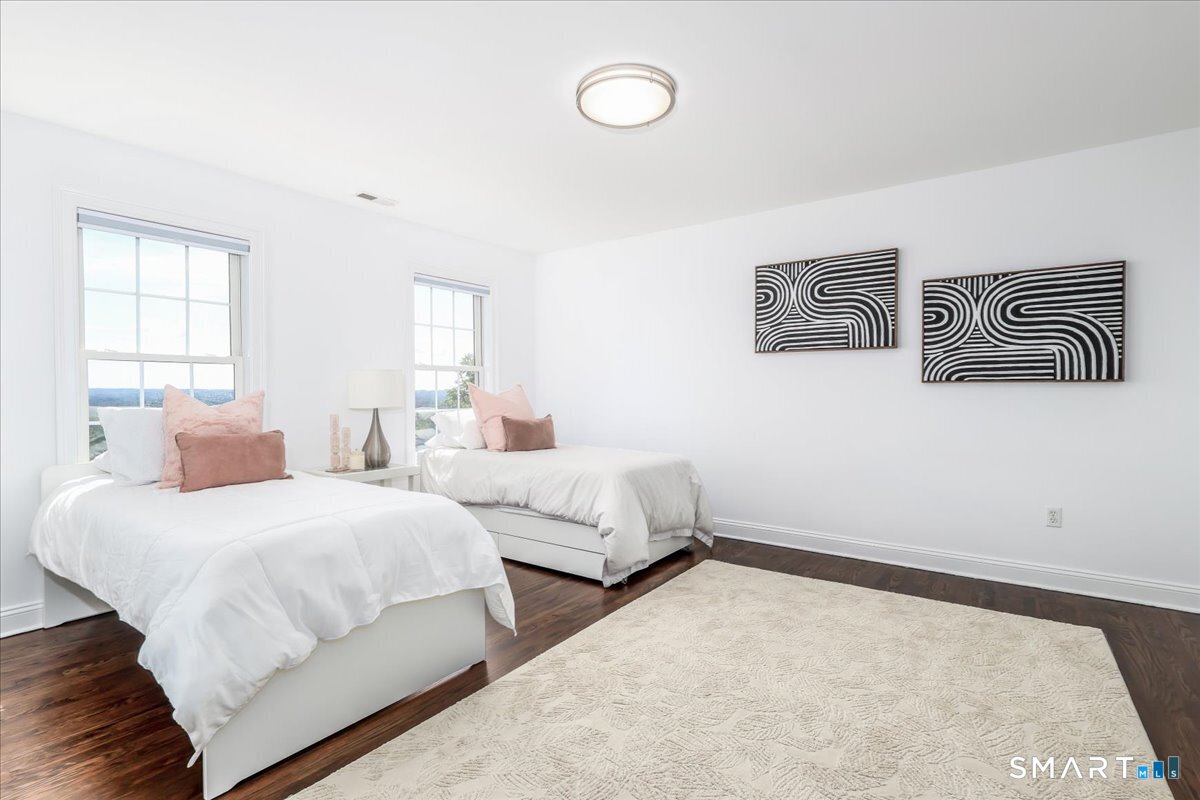 47 Ridgewood Terrace photo 26