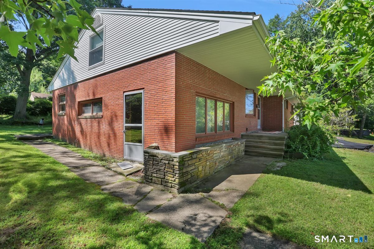 4th image of 47 May St, Bristol, CT 06010 | MLS# 24195863