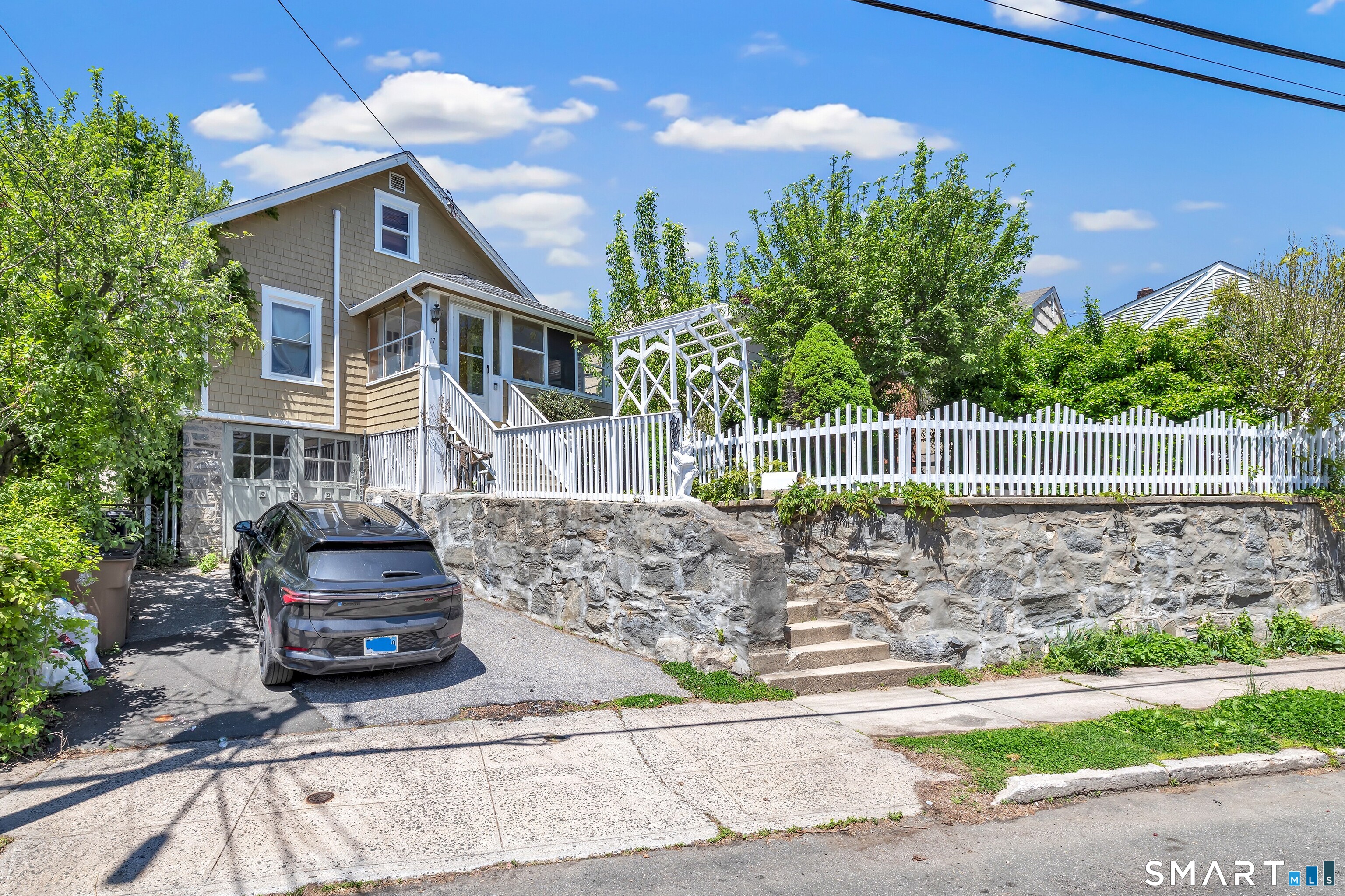 17 Reynolds Avenue, Stamford