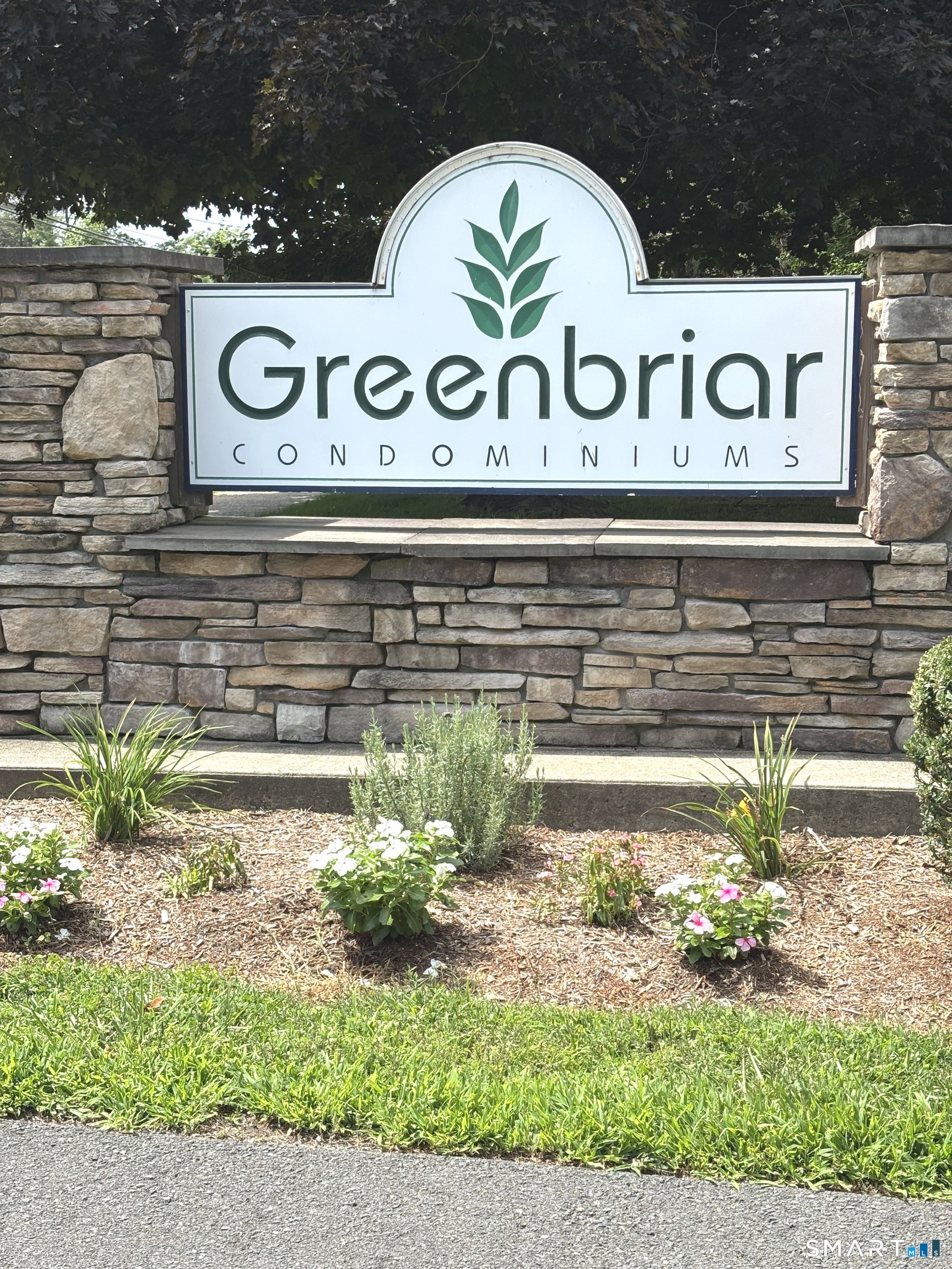 19 Greenbriar Drive