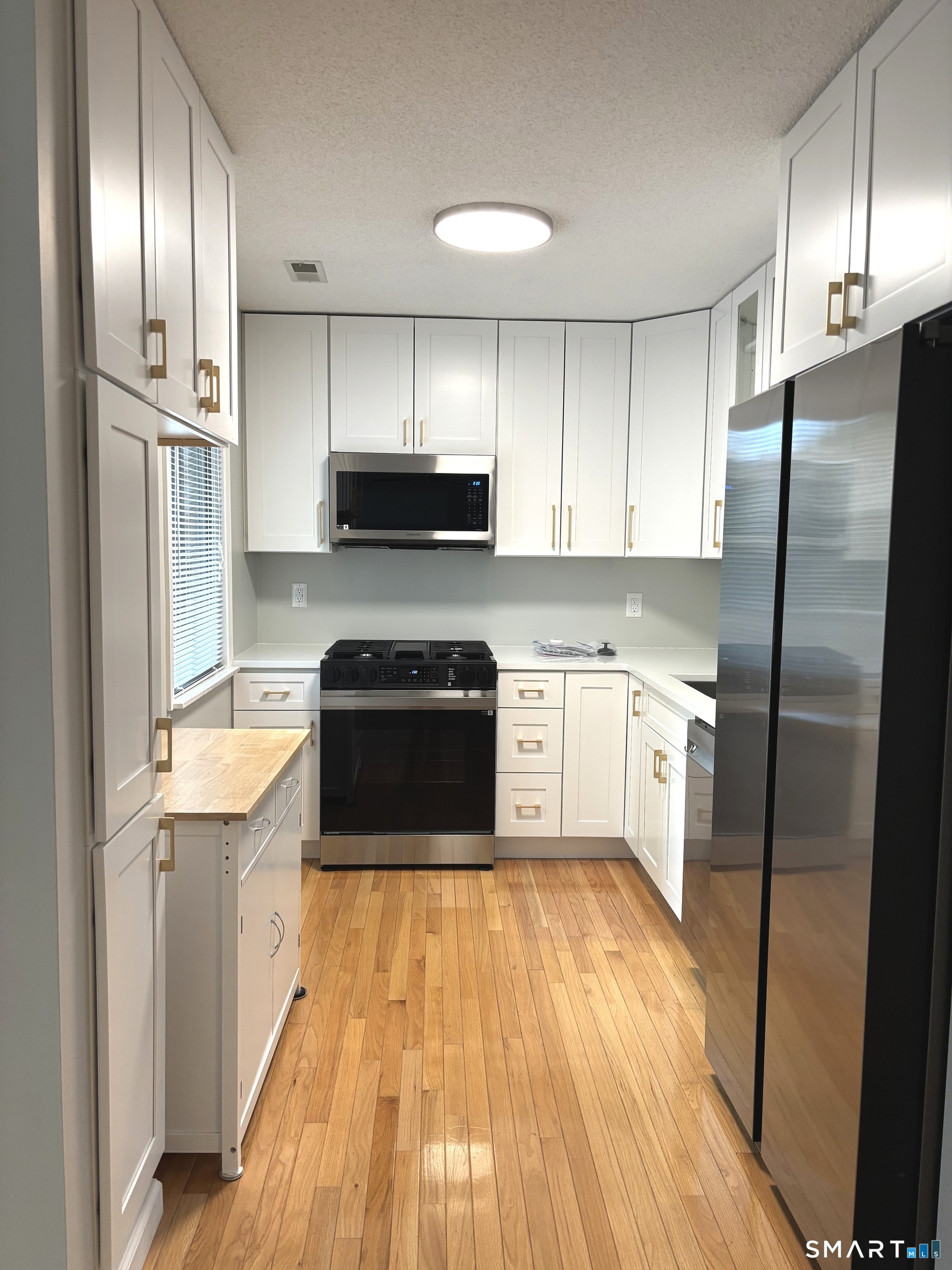 19 Greenbriar Drive photo 5