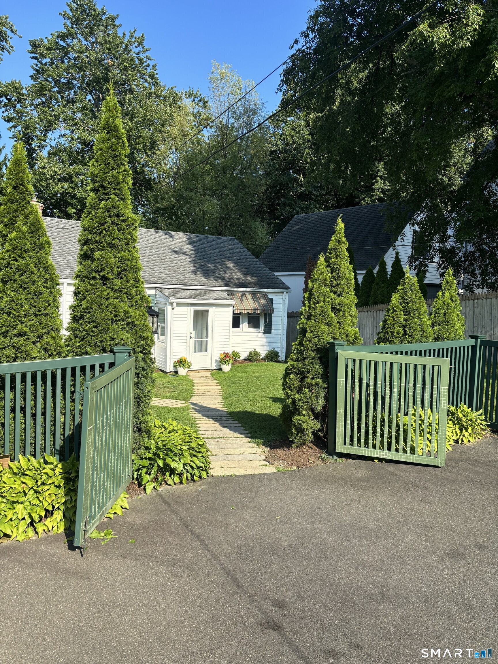 4R Highview Avenue, Greenwich, Connecticut photo 1