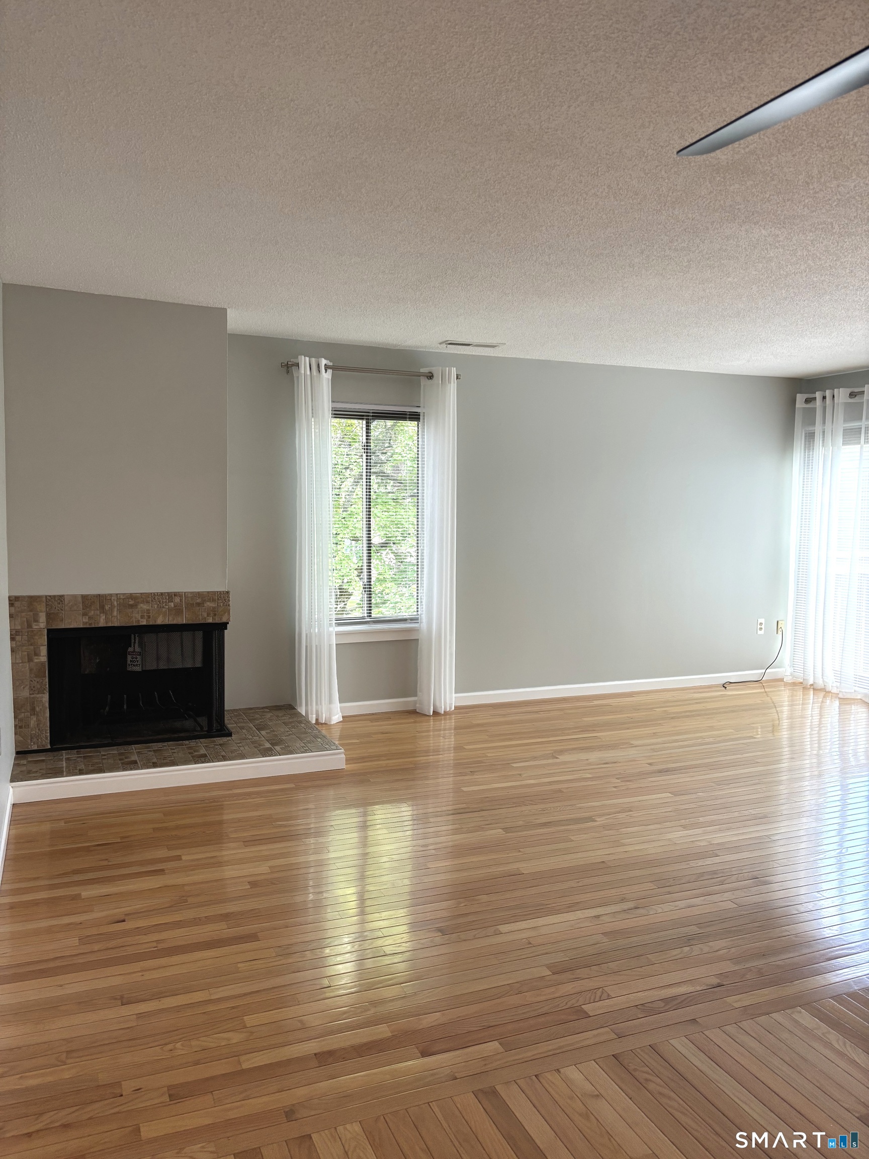 19 Greenbriar Drive photo 10