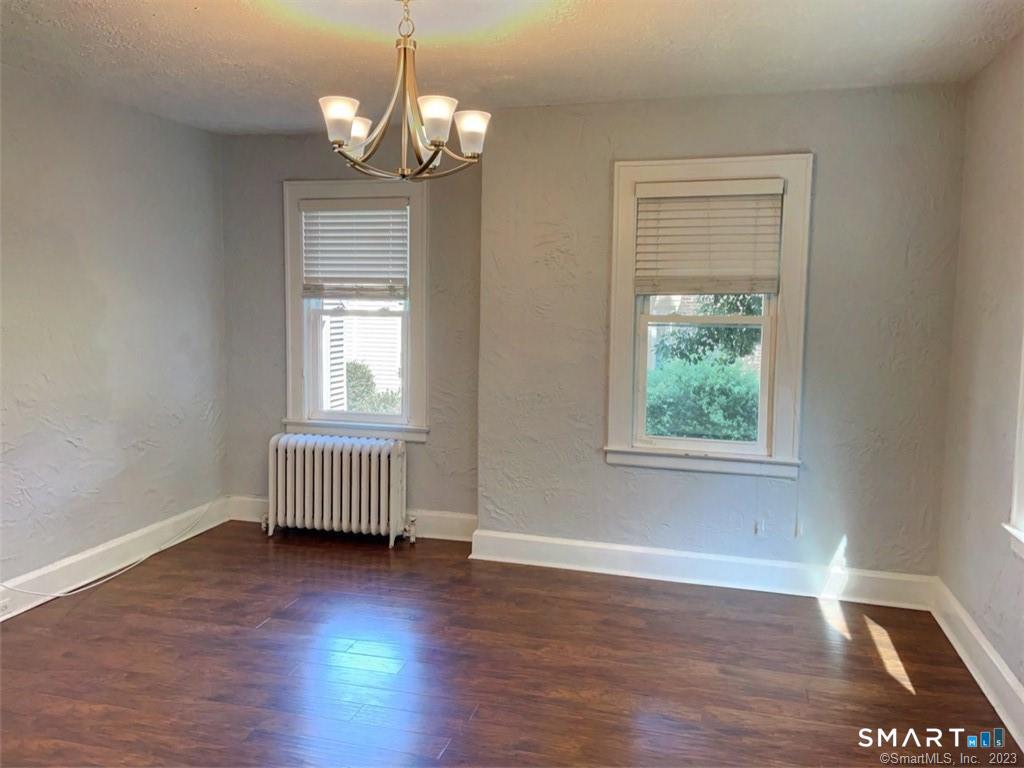 203 Toms Road, Stamford, Connecticut photo 2
