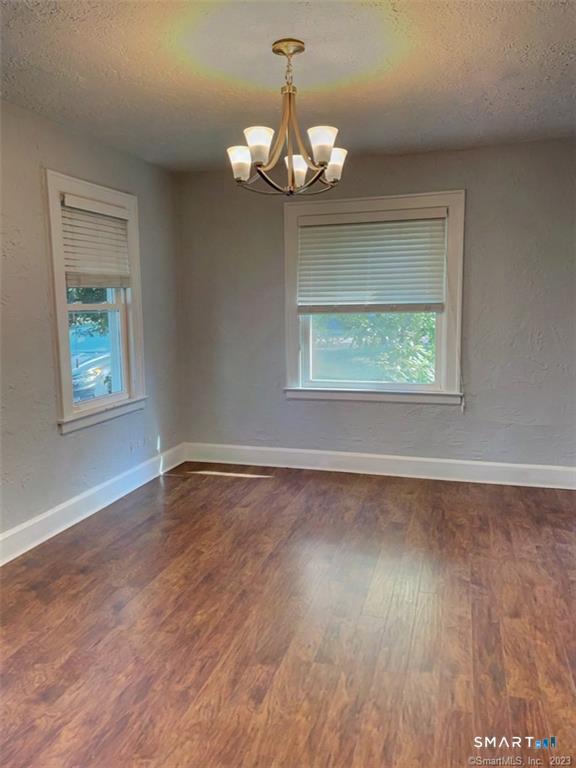 203 Toms Road, Stamford, Connecticut photo 4