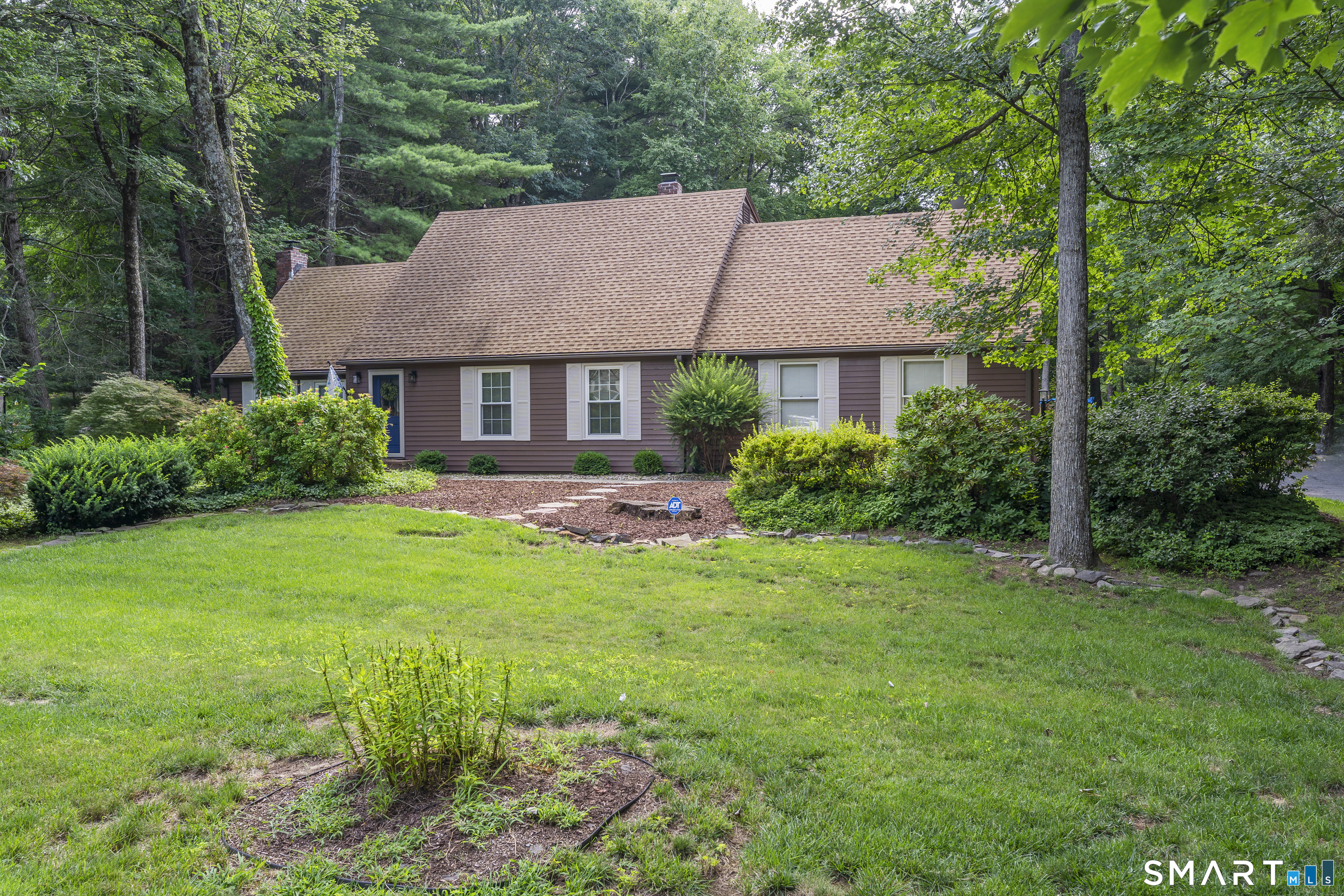 15 Blueberry Lane photo 2