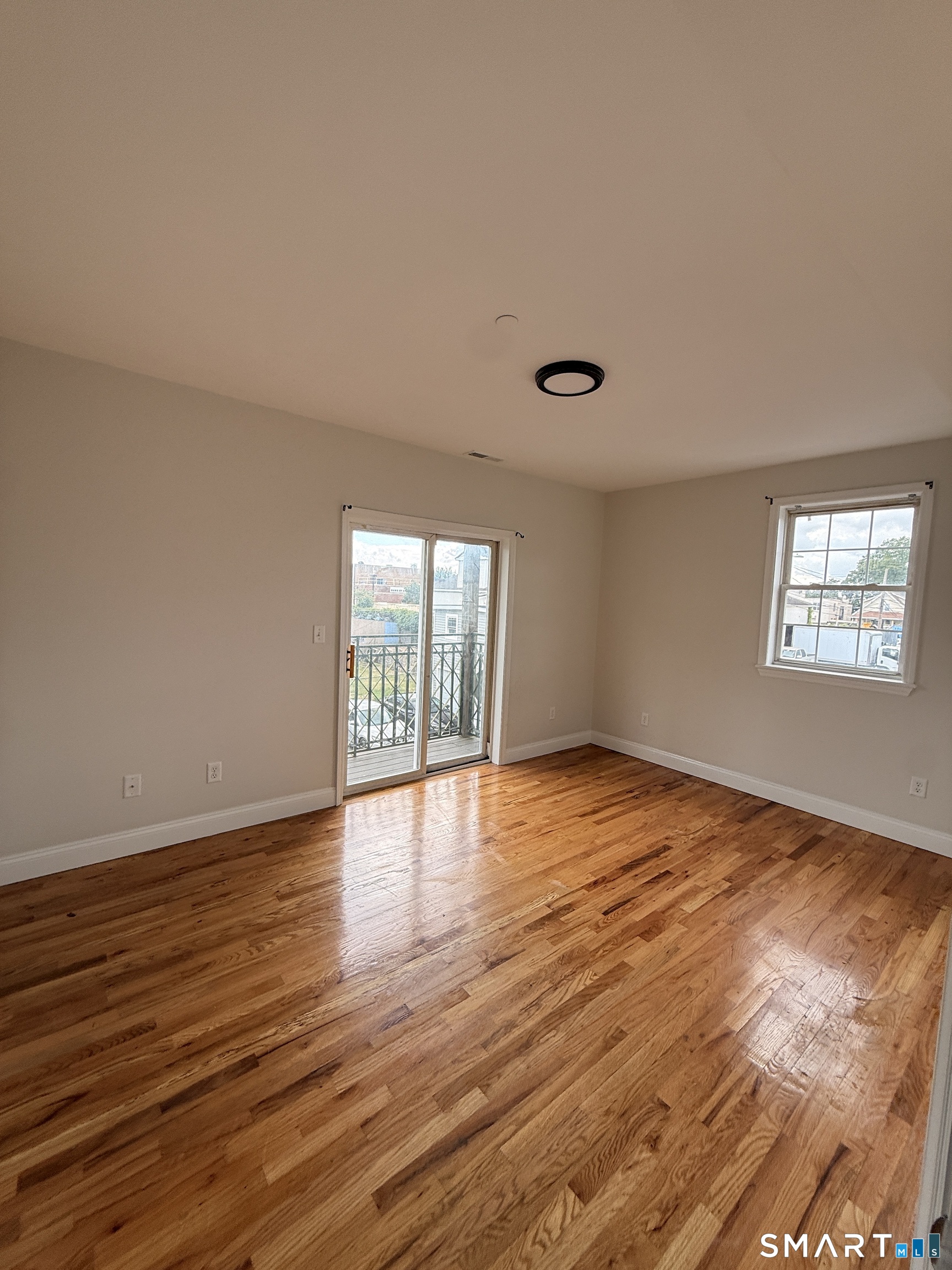 18 High Street, Stamford, Connecticut photo 2