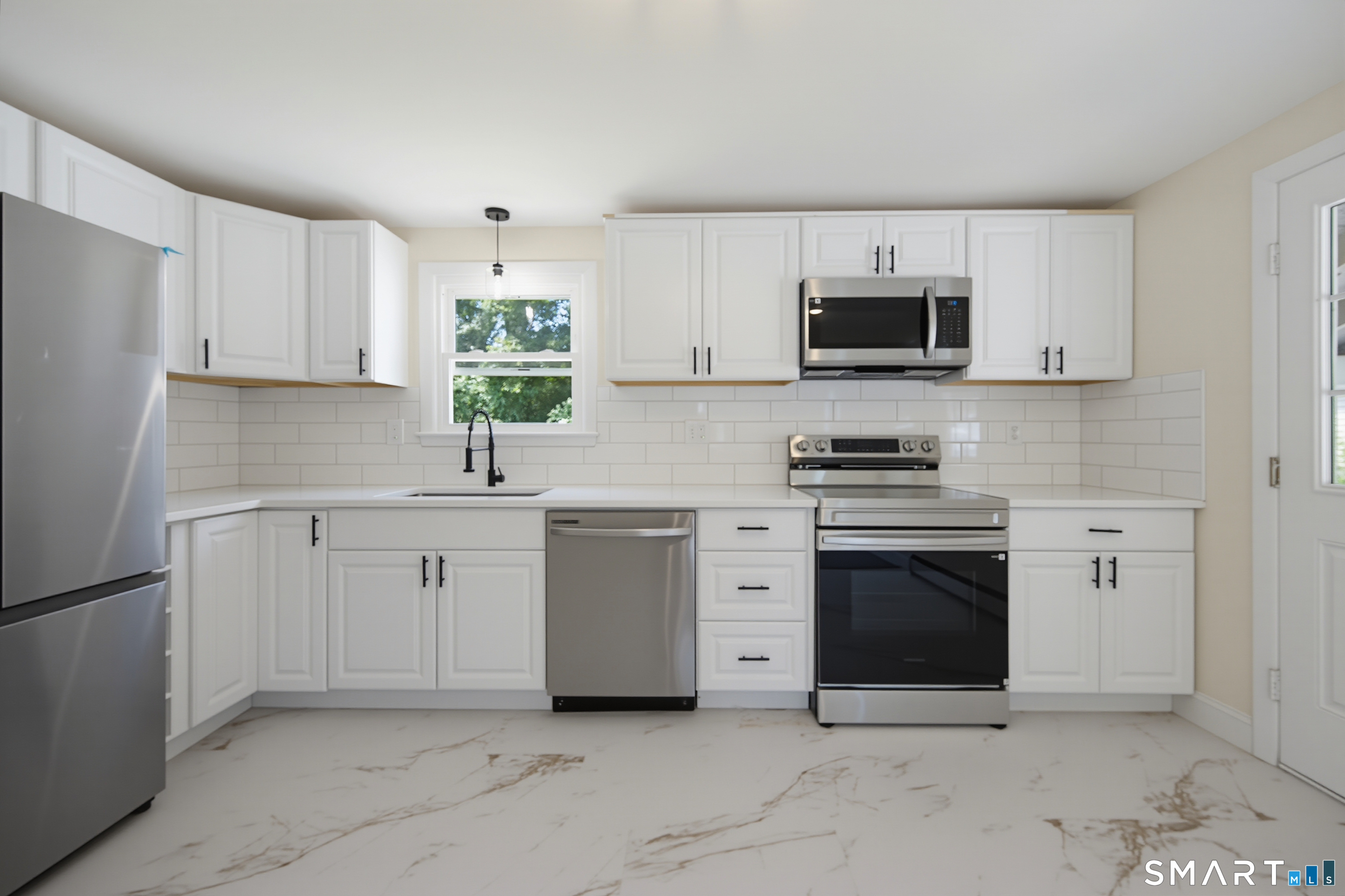 8 Cedar Drive photo 6