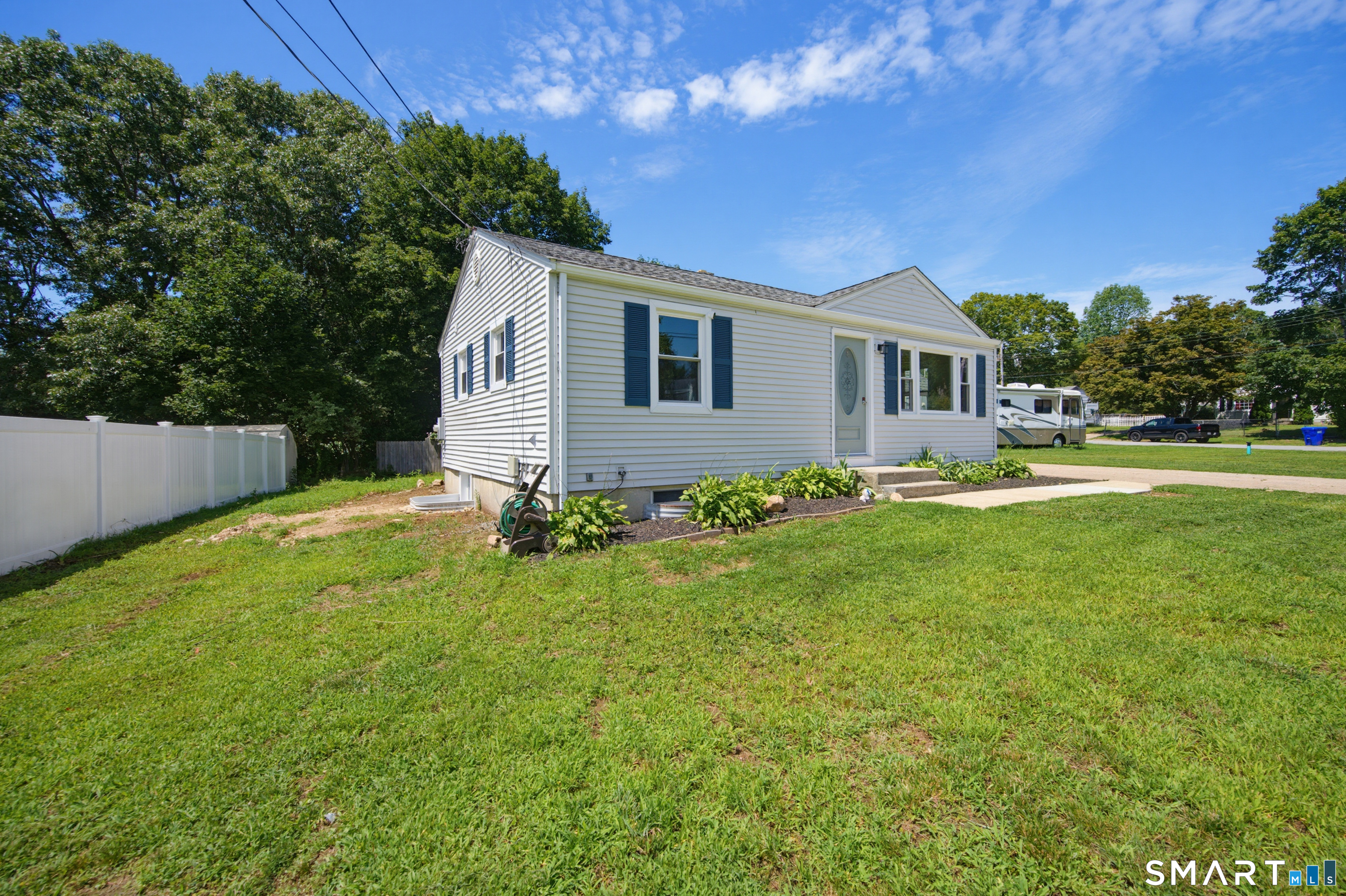 8 Cedar Drive photo 5