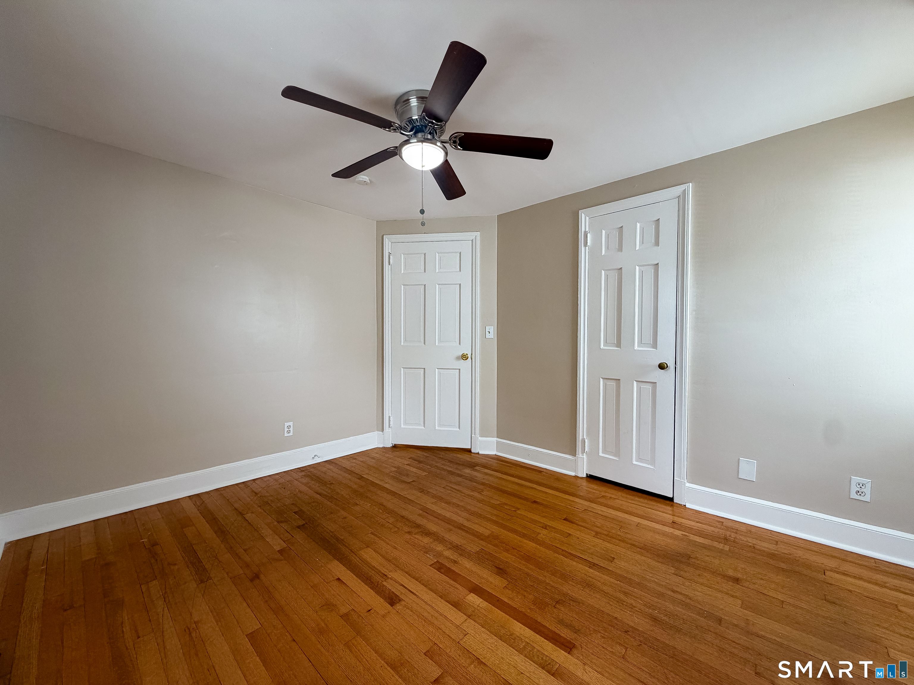 317 Lincoln Avenue photo 5