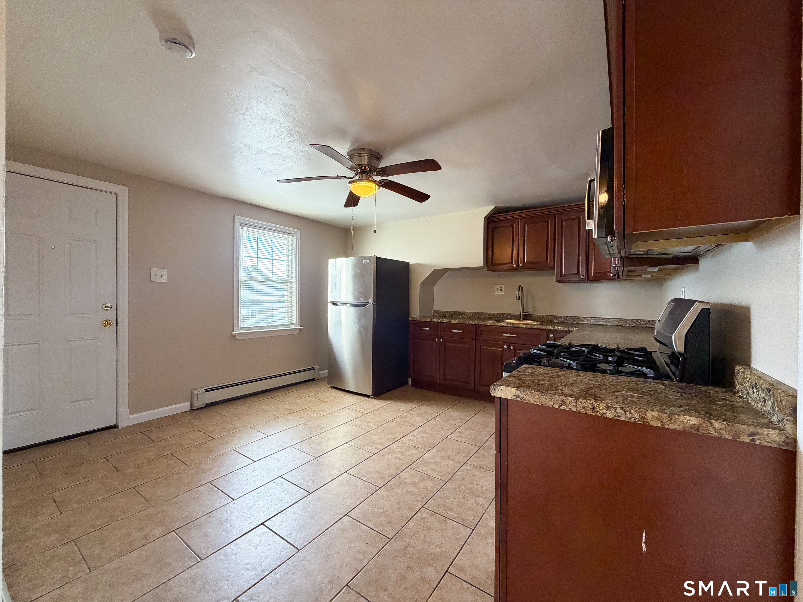 317 Lincoln Avenue photo 3