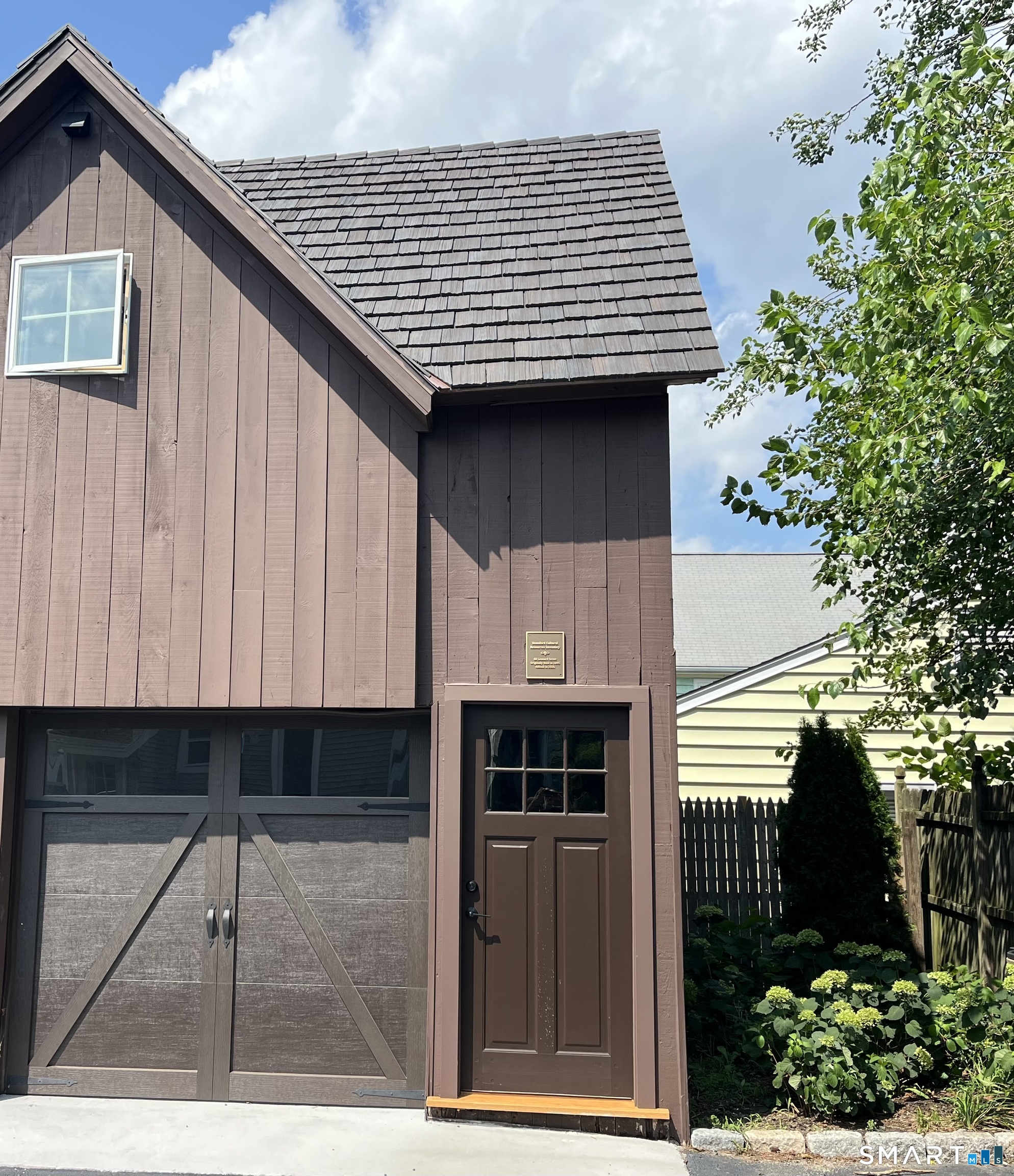 68 Leonard Street, Stamford, Connecticut photo 2
