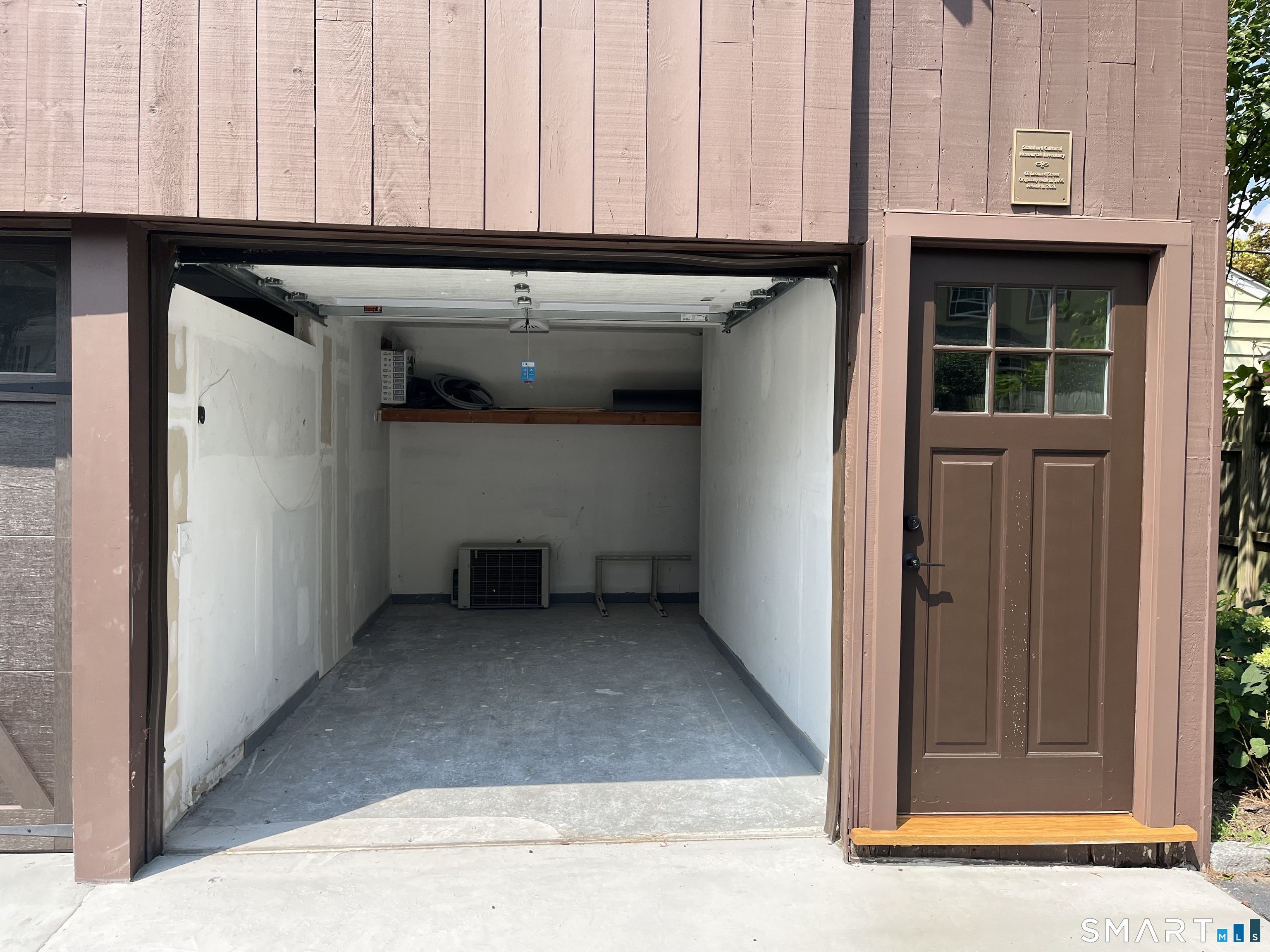 68 Leonard Street, Stamford, Connecticut photo 5