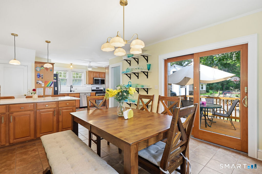 61 Robbins Road photo 9
