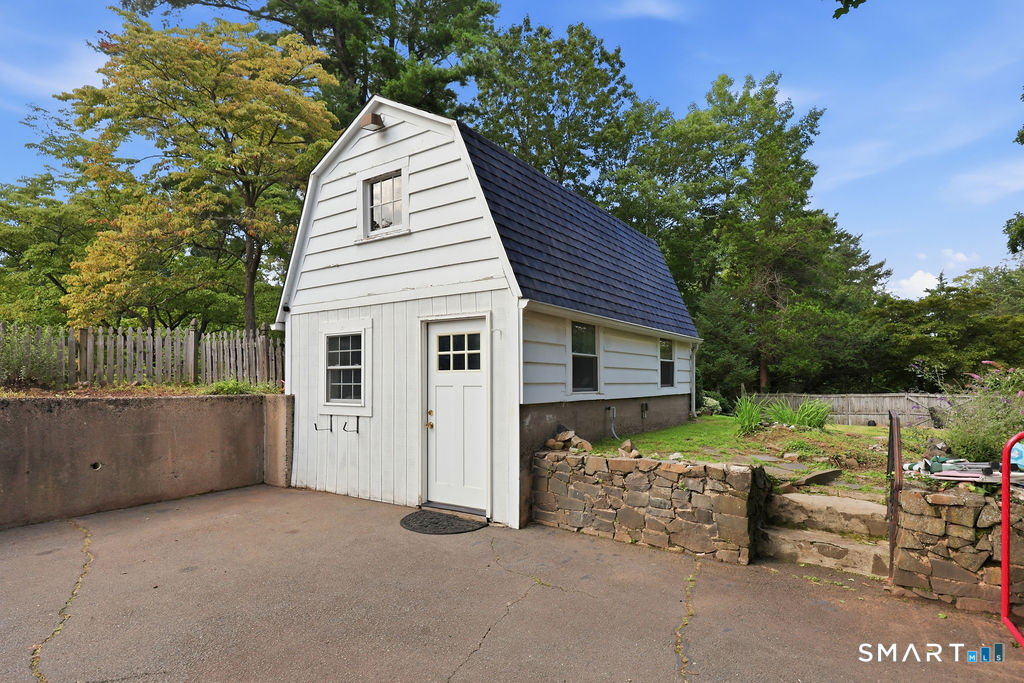 61 Robbins Road photo 28
