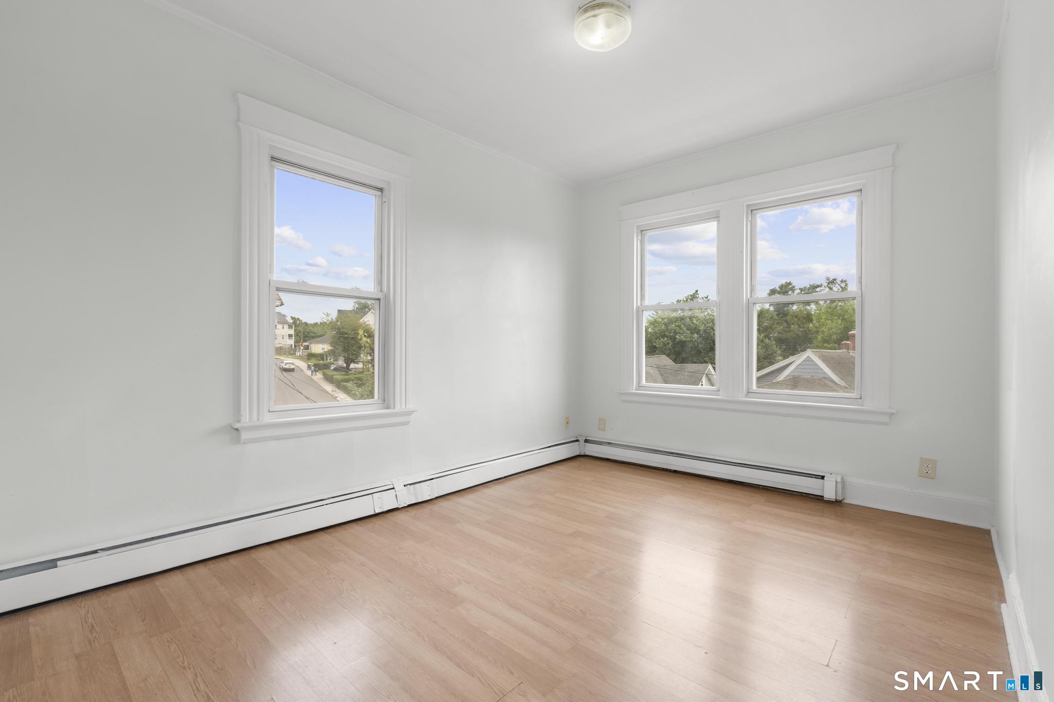 121 Wolcott Street photo 4