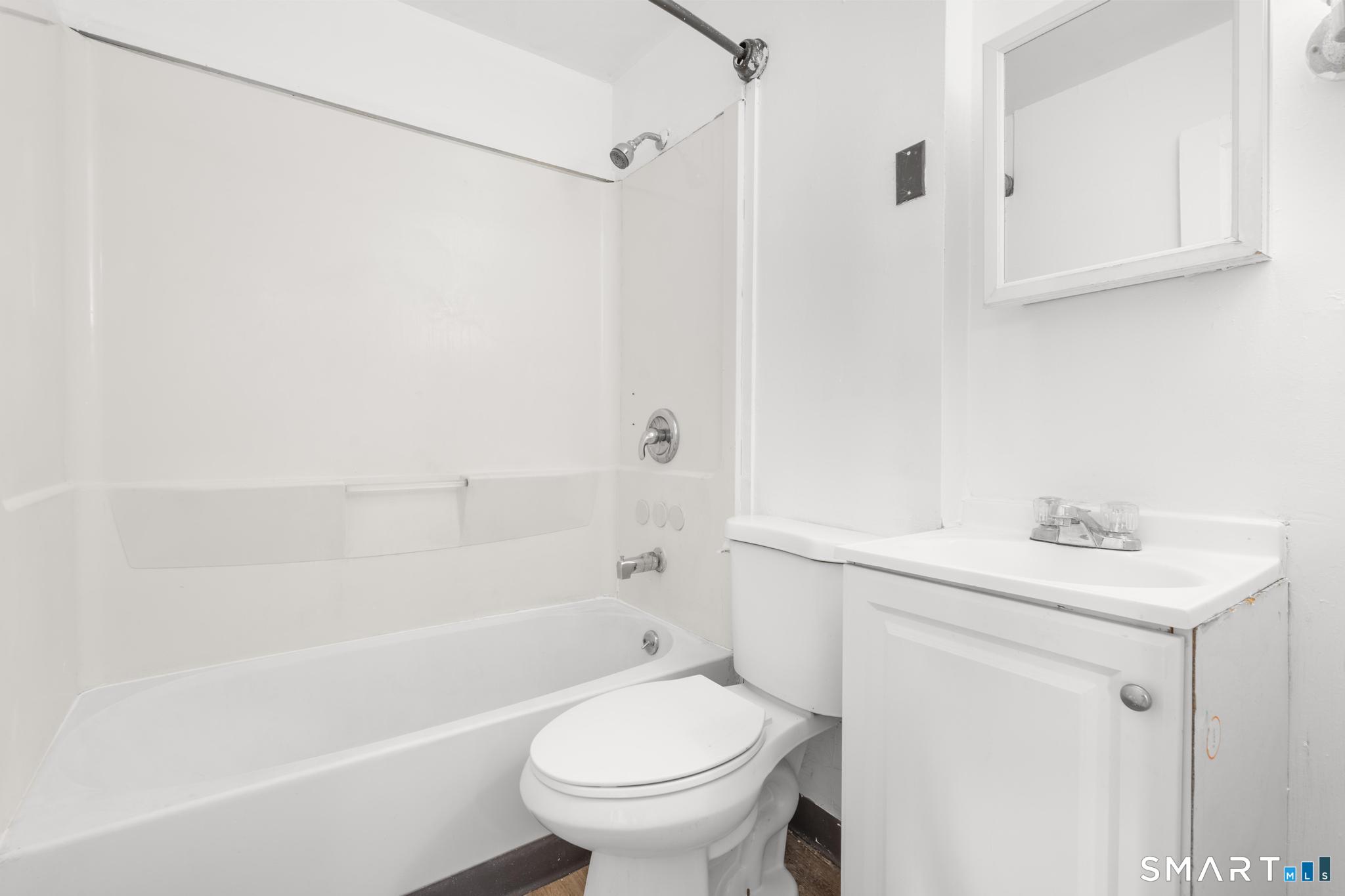 121 Wolcott Street photo 6