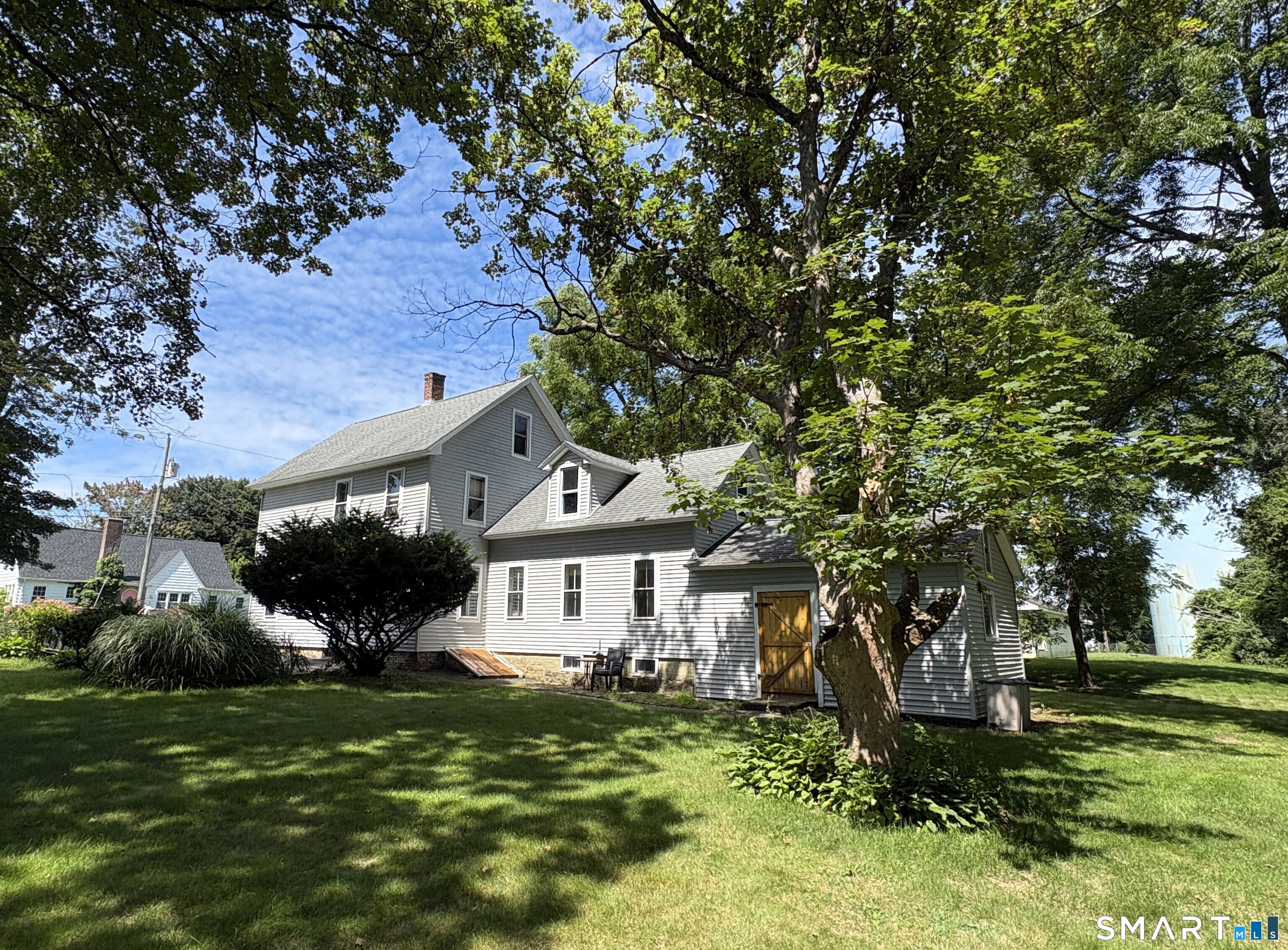 63 Elmwood Heights photo 2