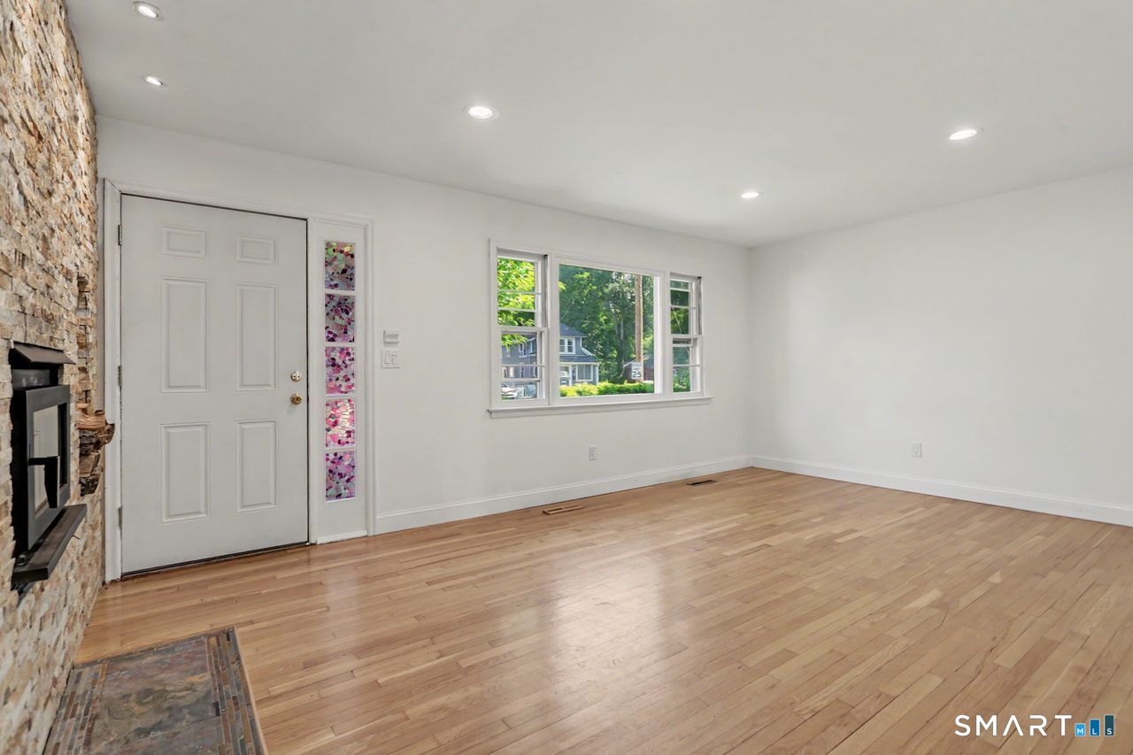 102 Andrews Avenue photo 7