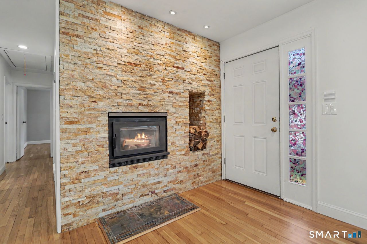 102 Andrews Avenue photo 8