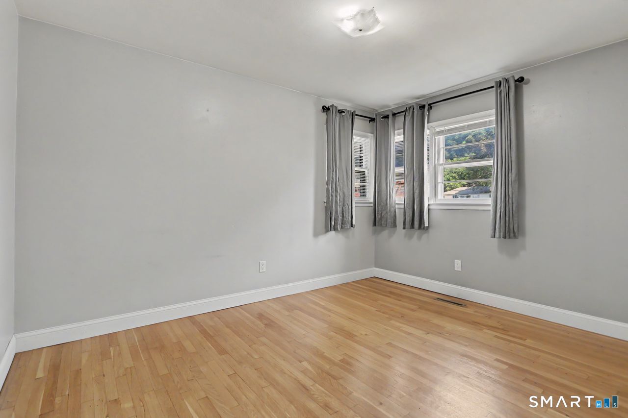 102 Andrews Avenue photo 18