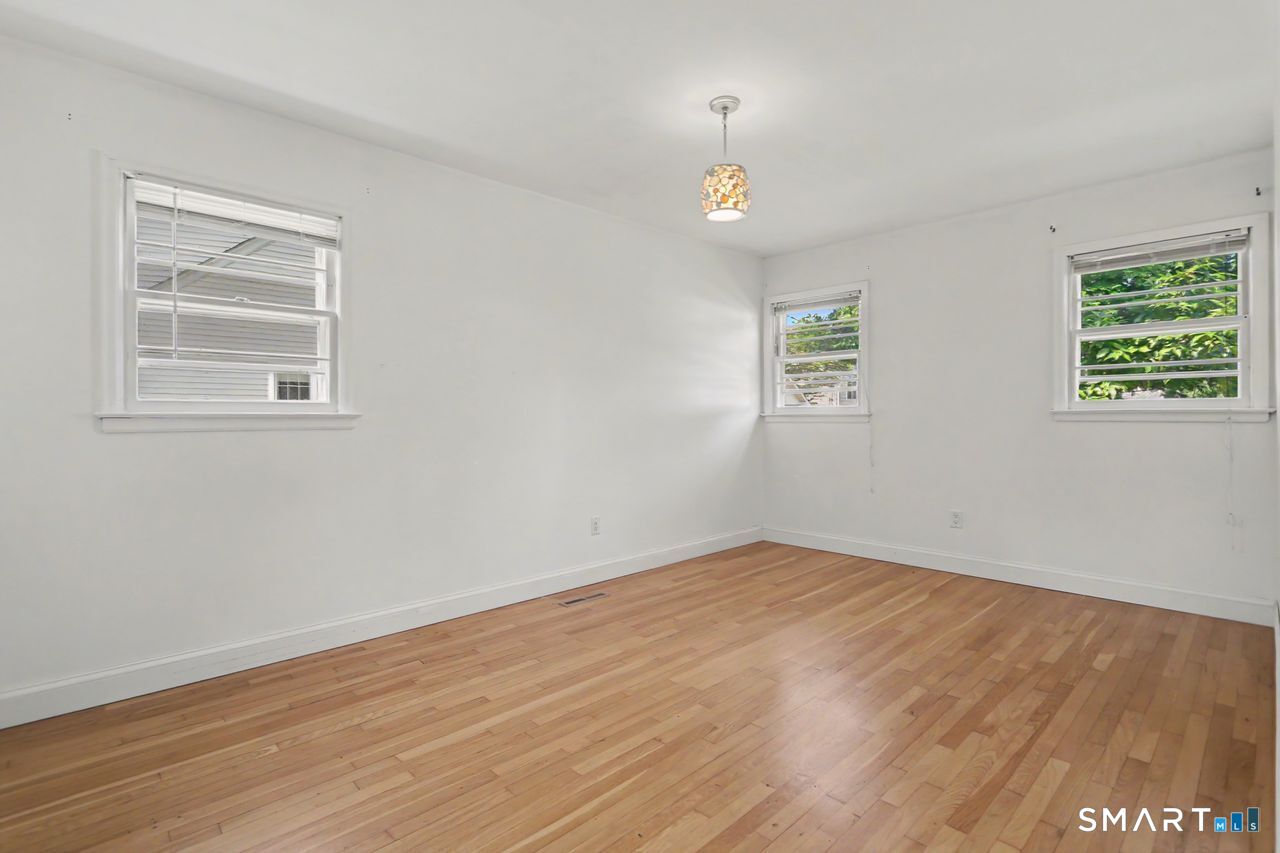 102 Andrews Avenue photo 20