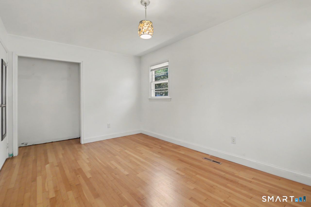 102 Andrews Avenue photo 21