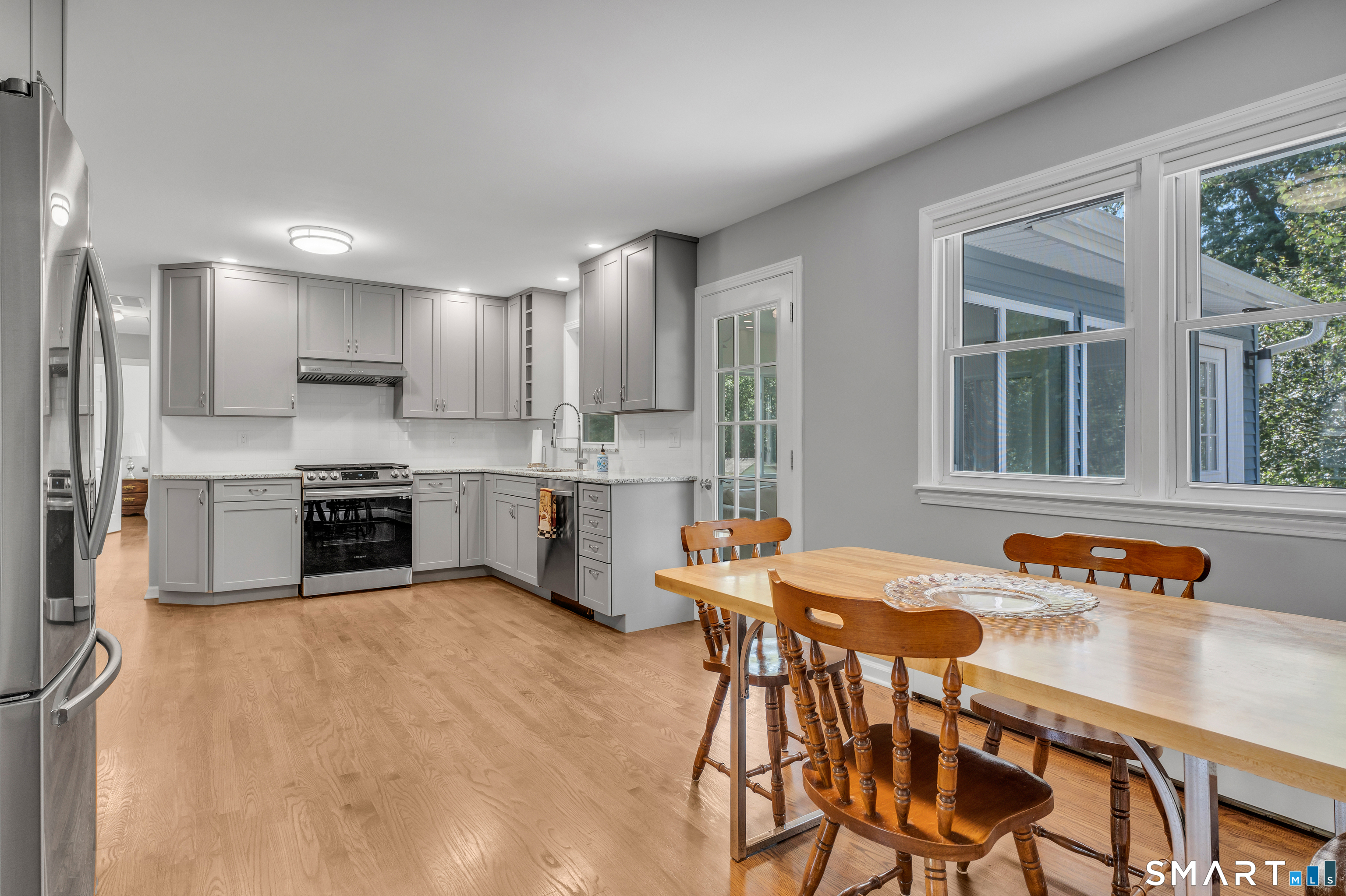 22 Victoria Drive photo 14