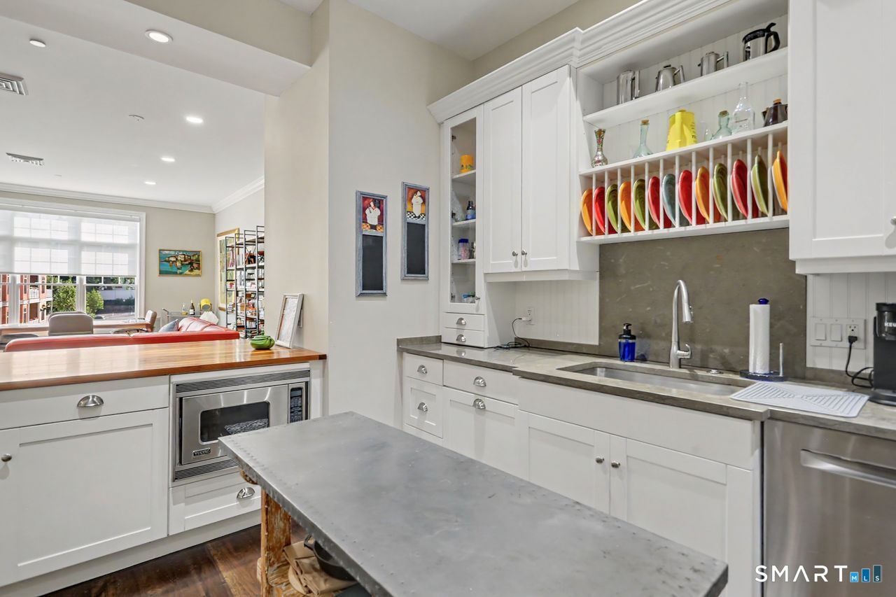 100 Stone Ridge Way  Unit #2G photo 8