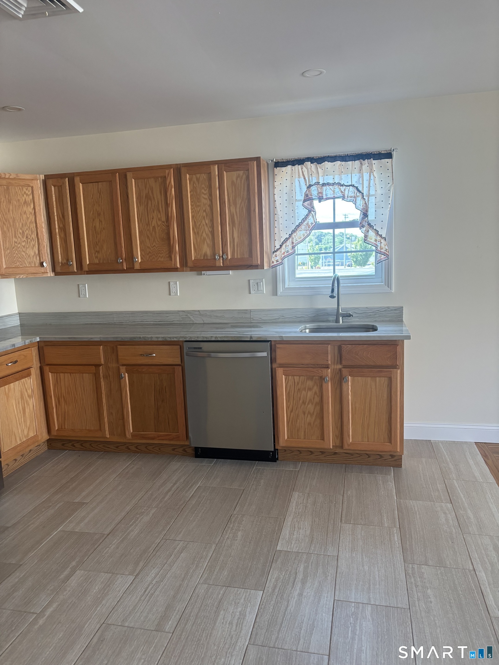 35 Hemingway Avenue  Unit #C photo 7