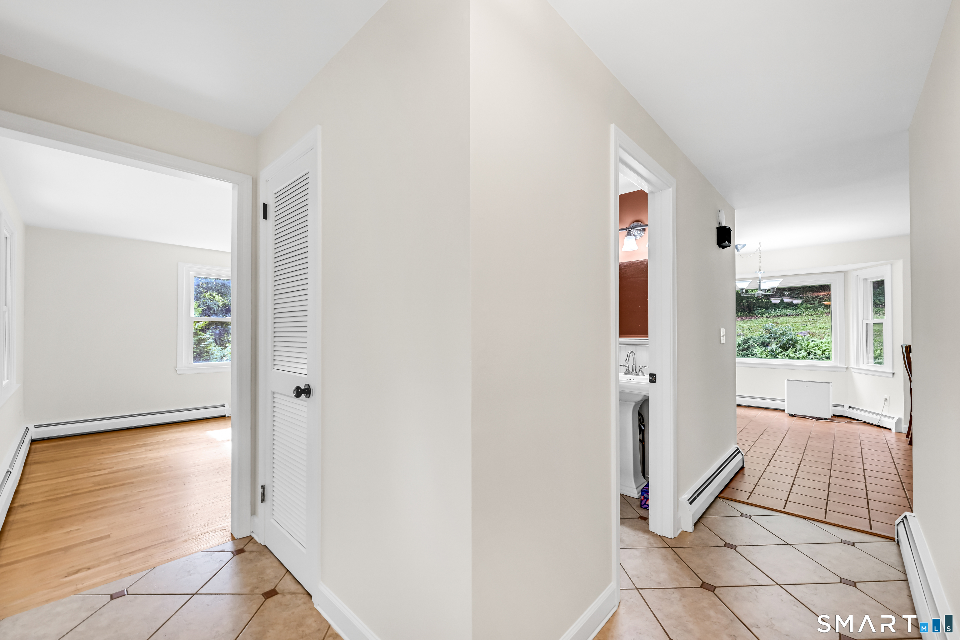 228 Echo Drive photo 11